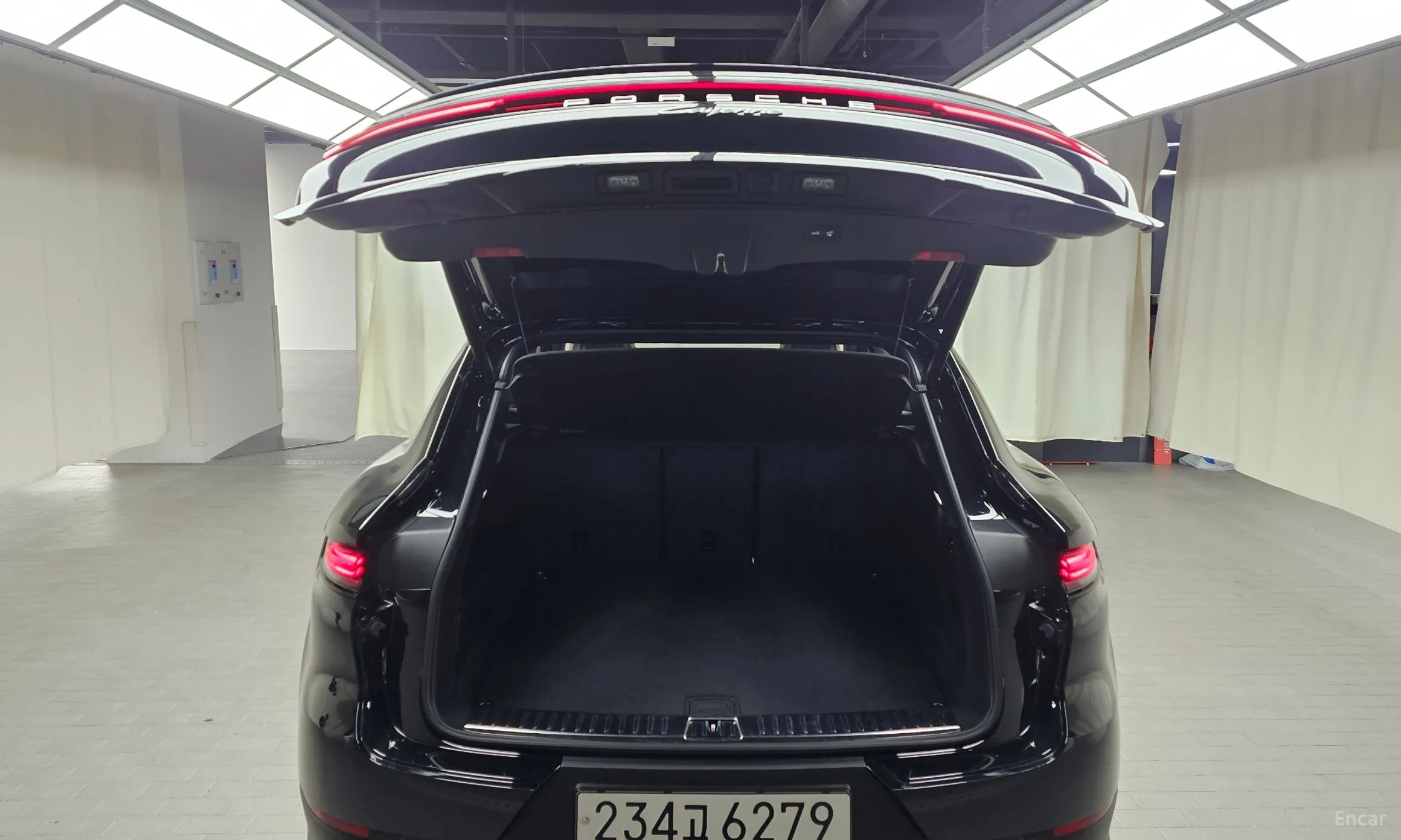 Porsche Cayenne (PO536) превью 20