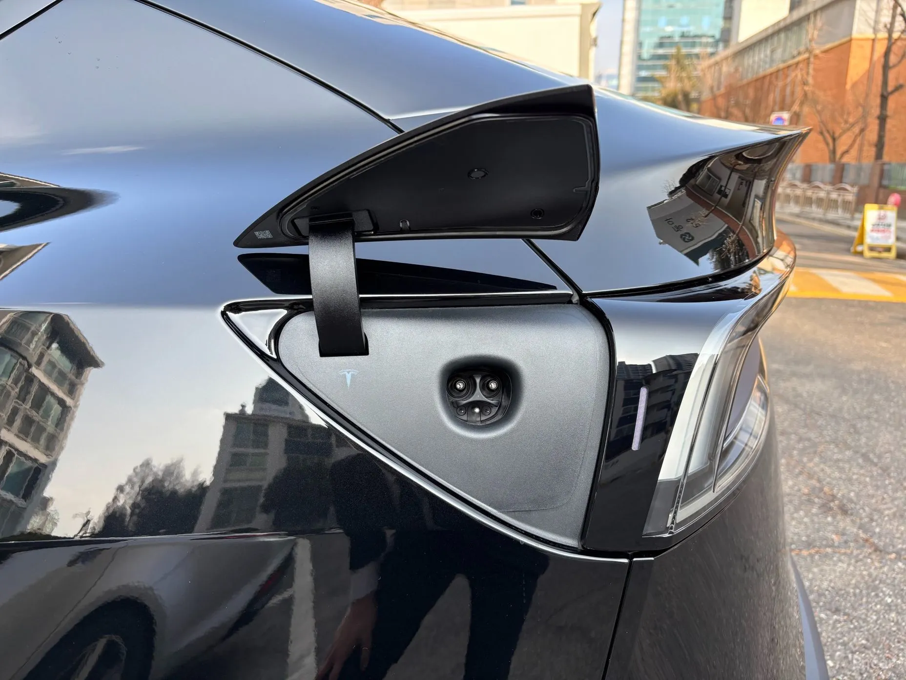 Tesla Model Y превью 18