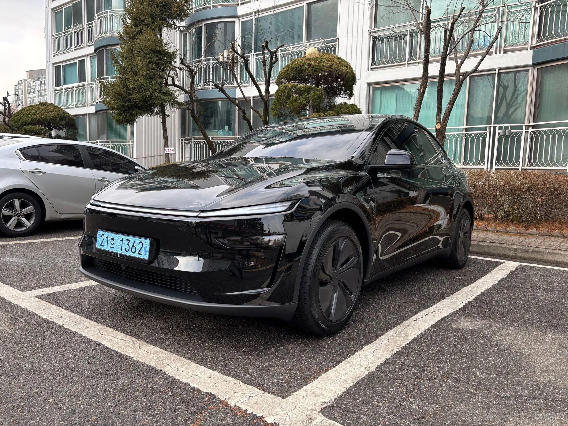 Tesla Model Y превью 3