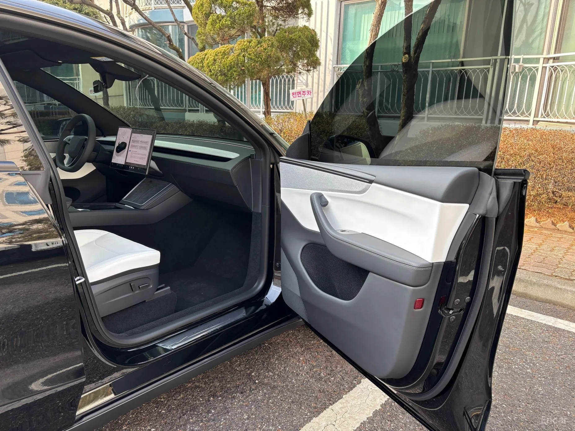 Tesla Model Y превью 9