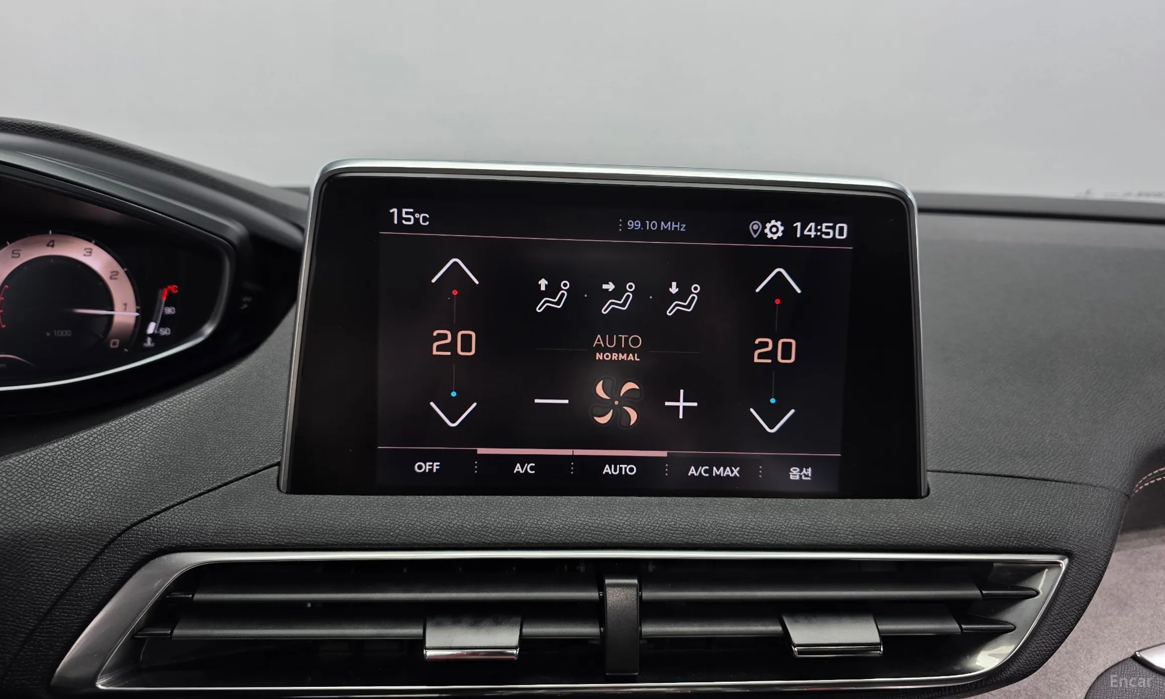 Peugeot 3008 2nd generation превью 14