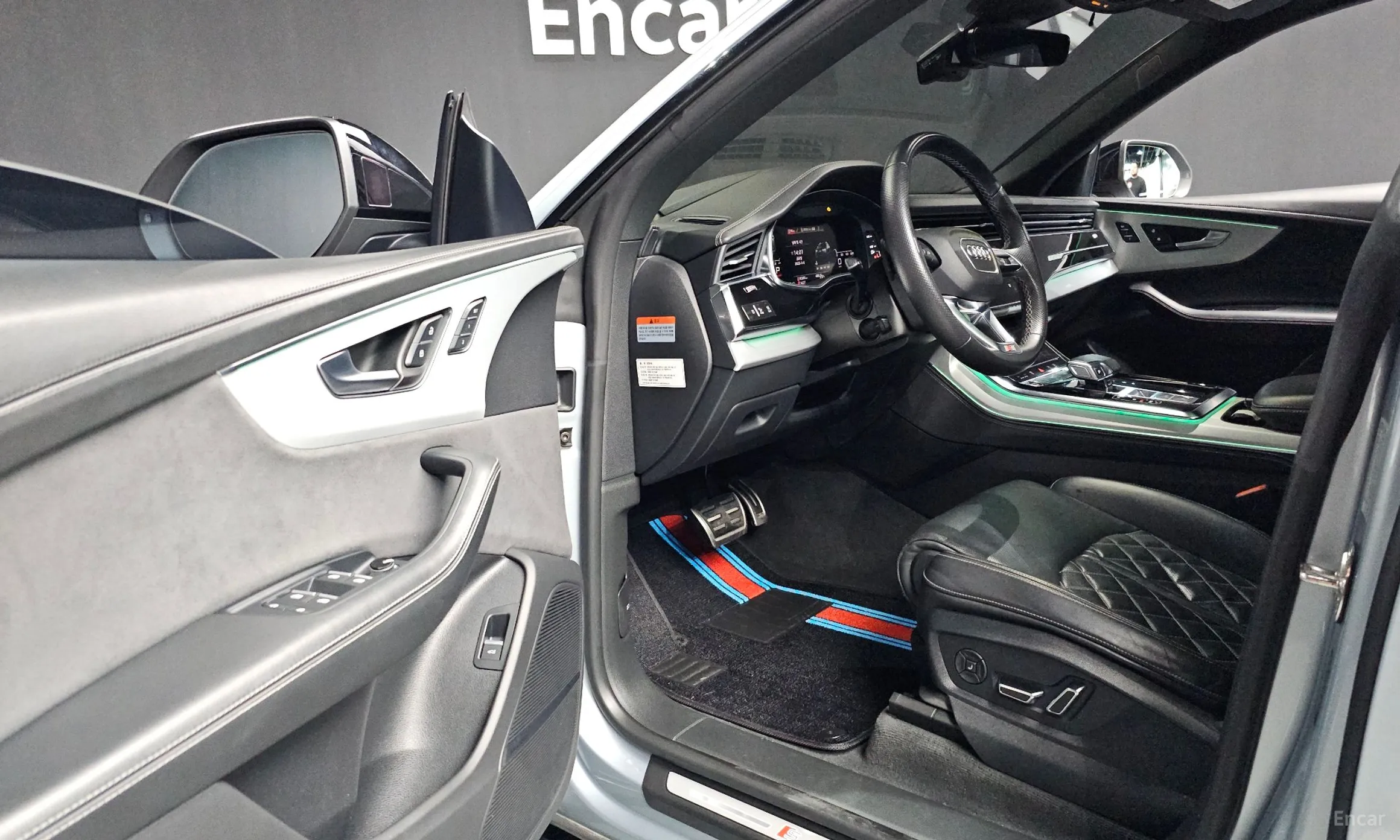 Audi Q8 (4M) превью 10
