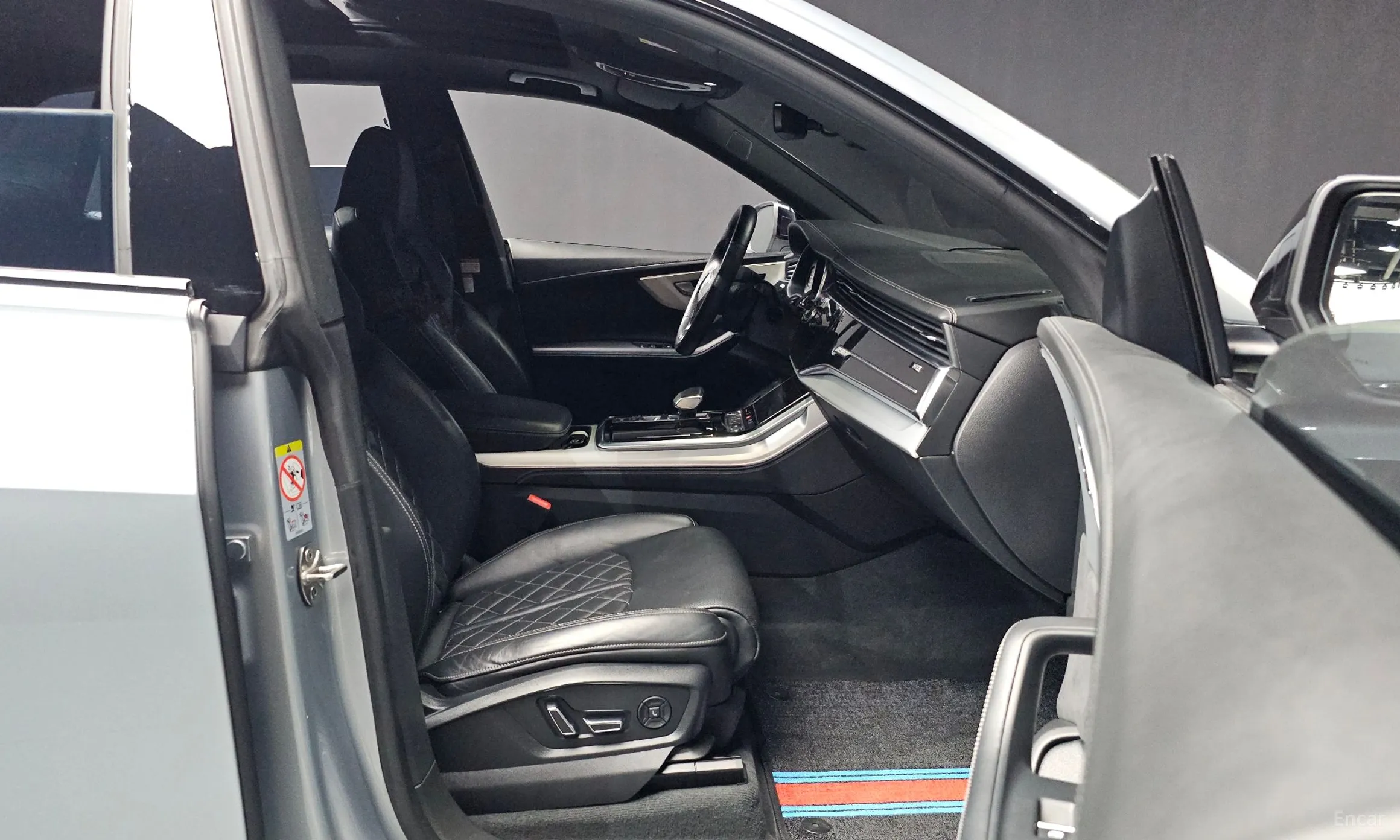 Audi Q8 (4M) превью 11
