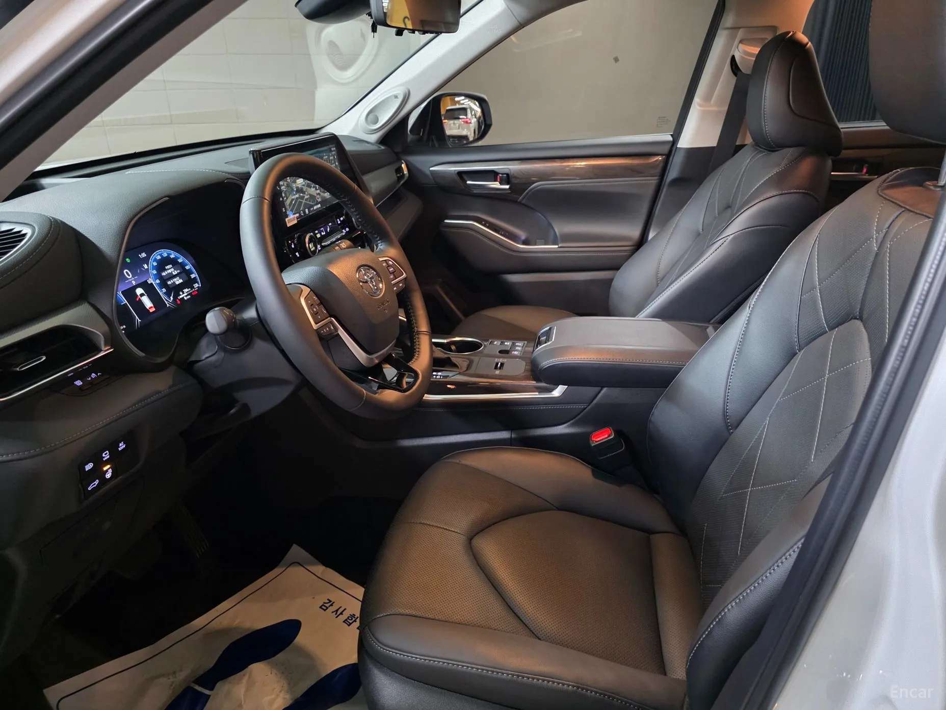 Toyota Highlander 4th generation превью 10