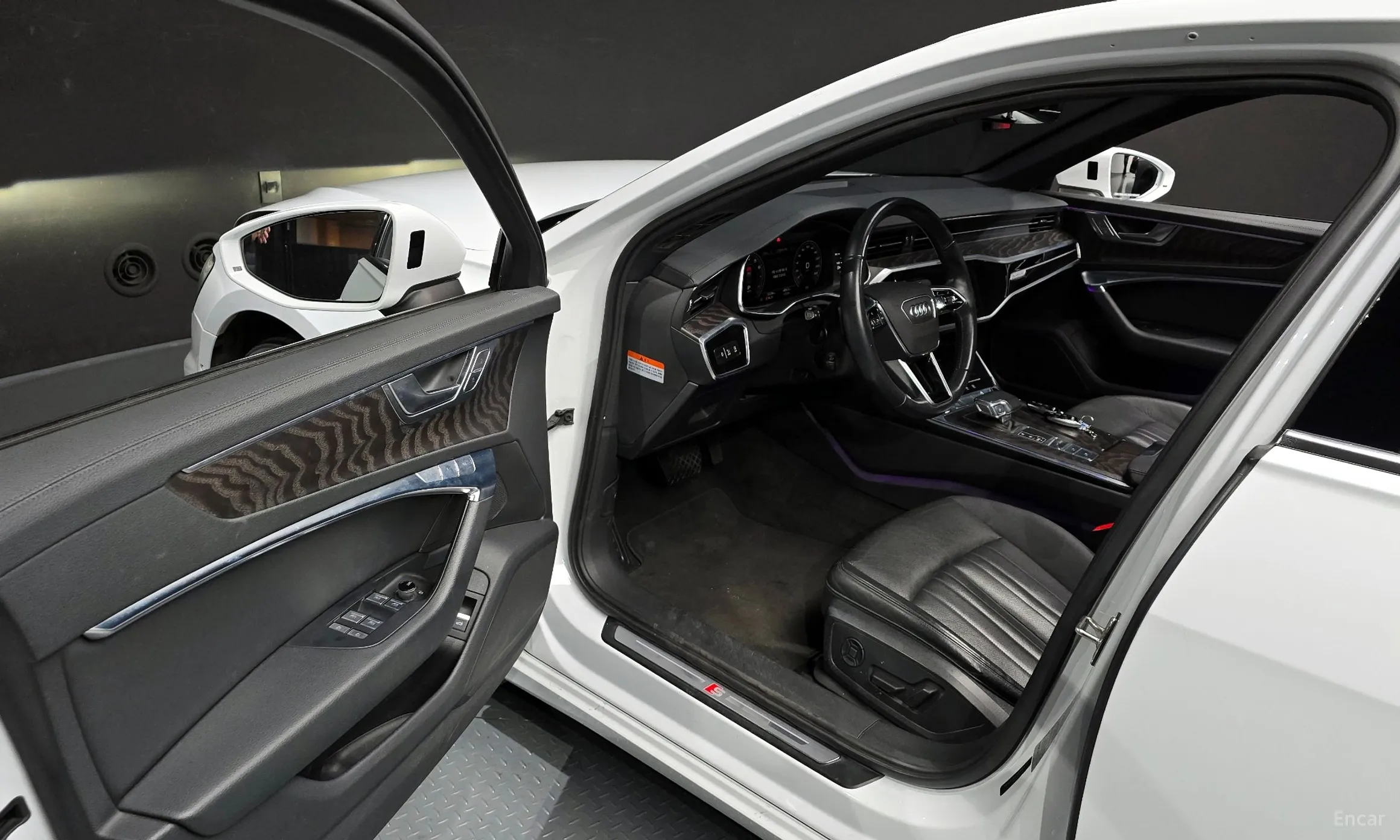 Audi A6 (C8) превью 10