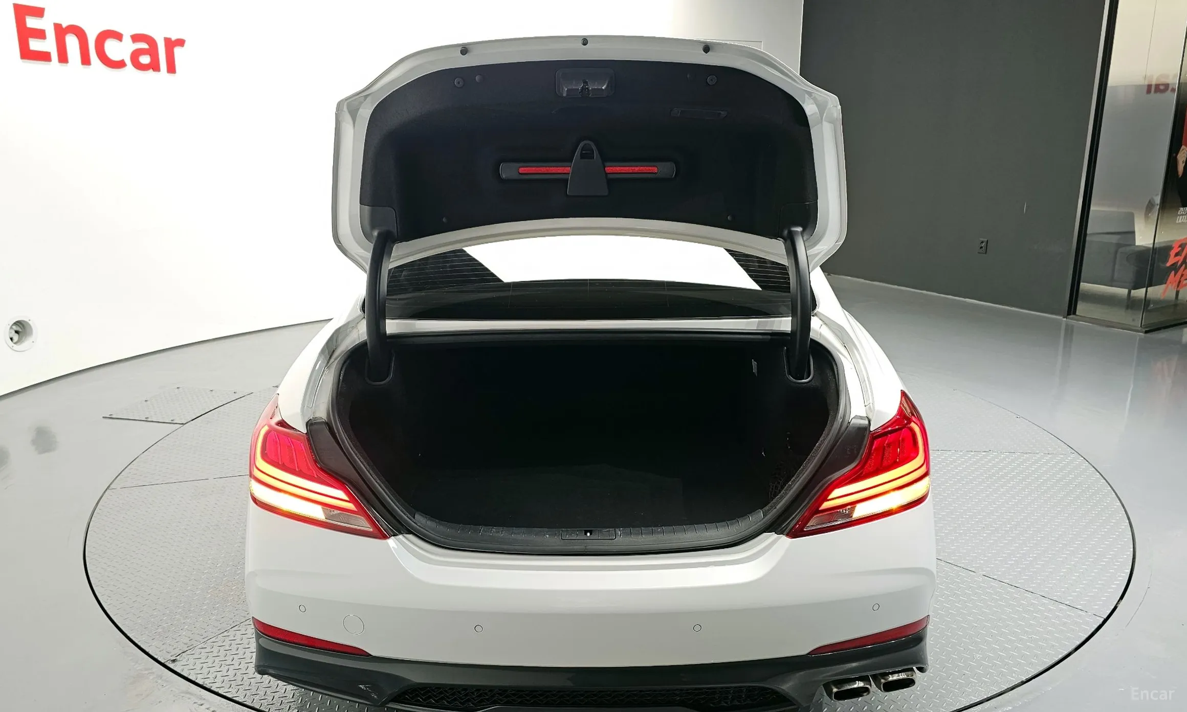 Genesis G70 превью 20