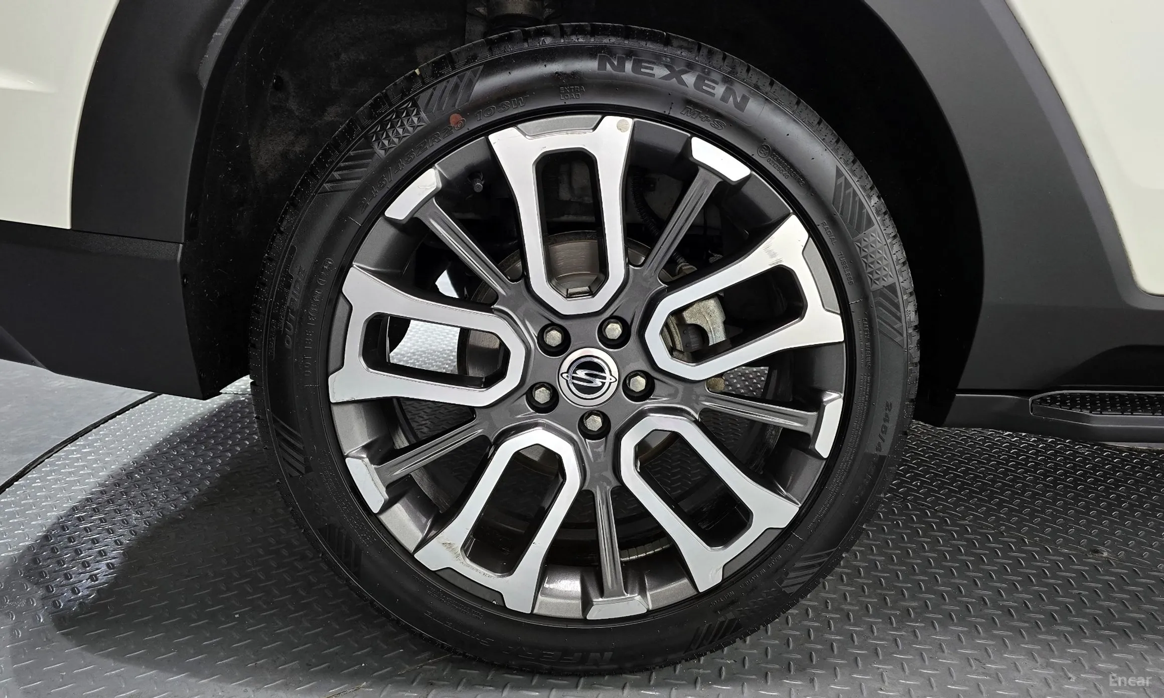 KG Mobility (SsangYong) Torres превью 5