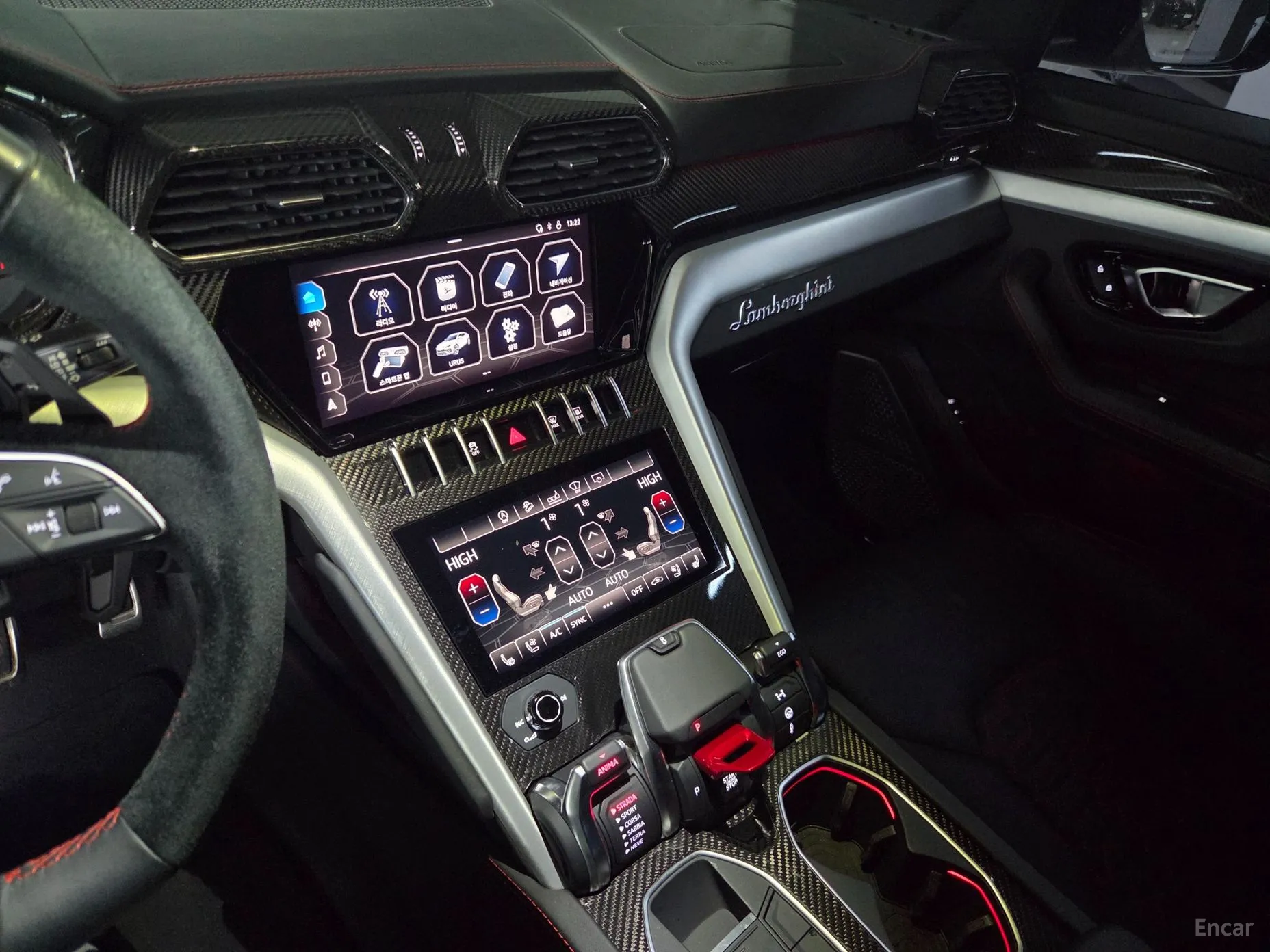 Lamborghini Urus превью 12