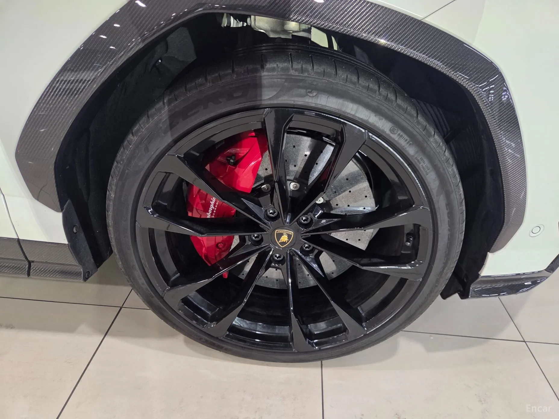 Lamborghini Urus превью 5