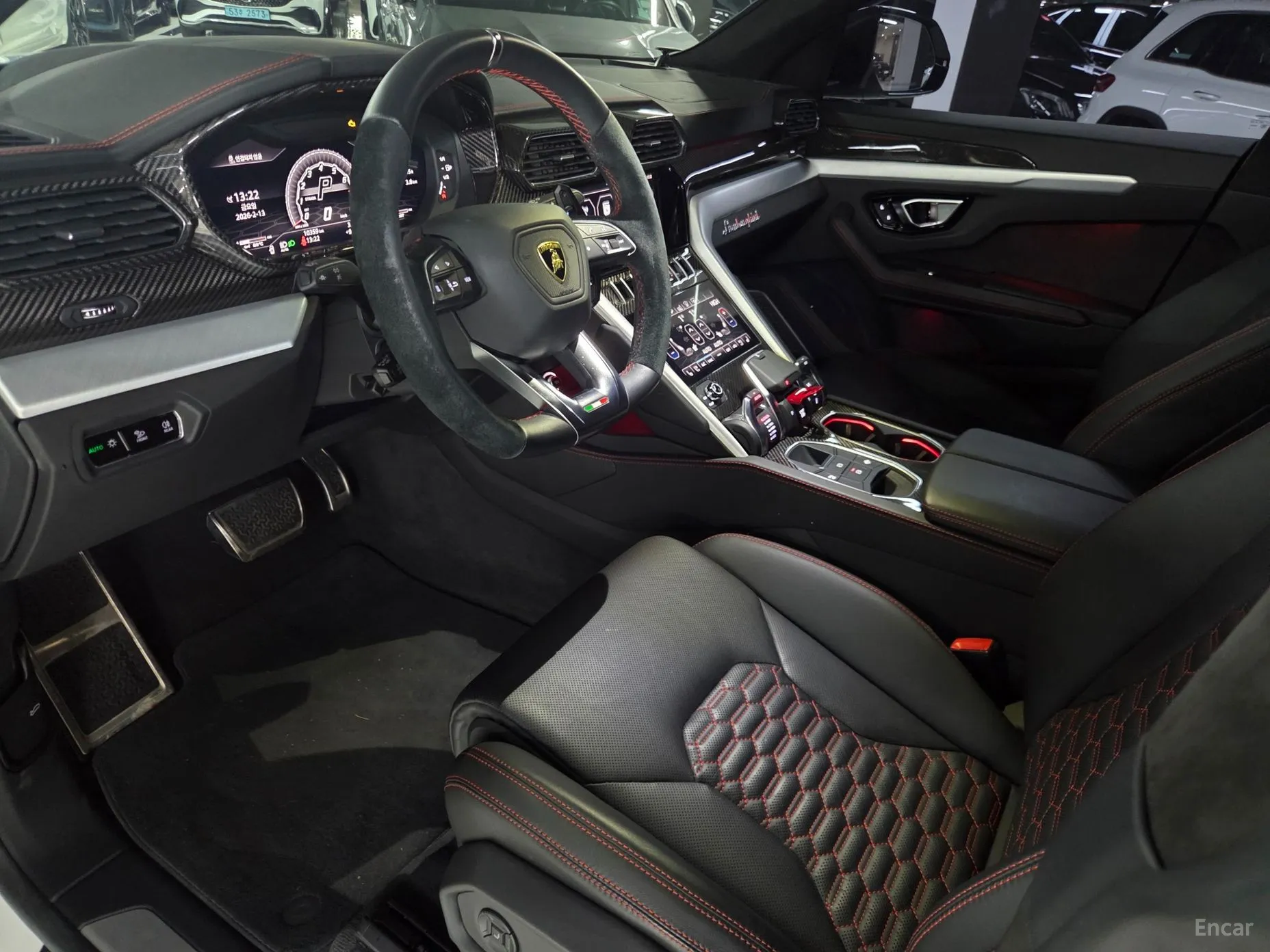 Lamborghini Urus превью 7