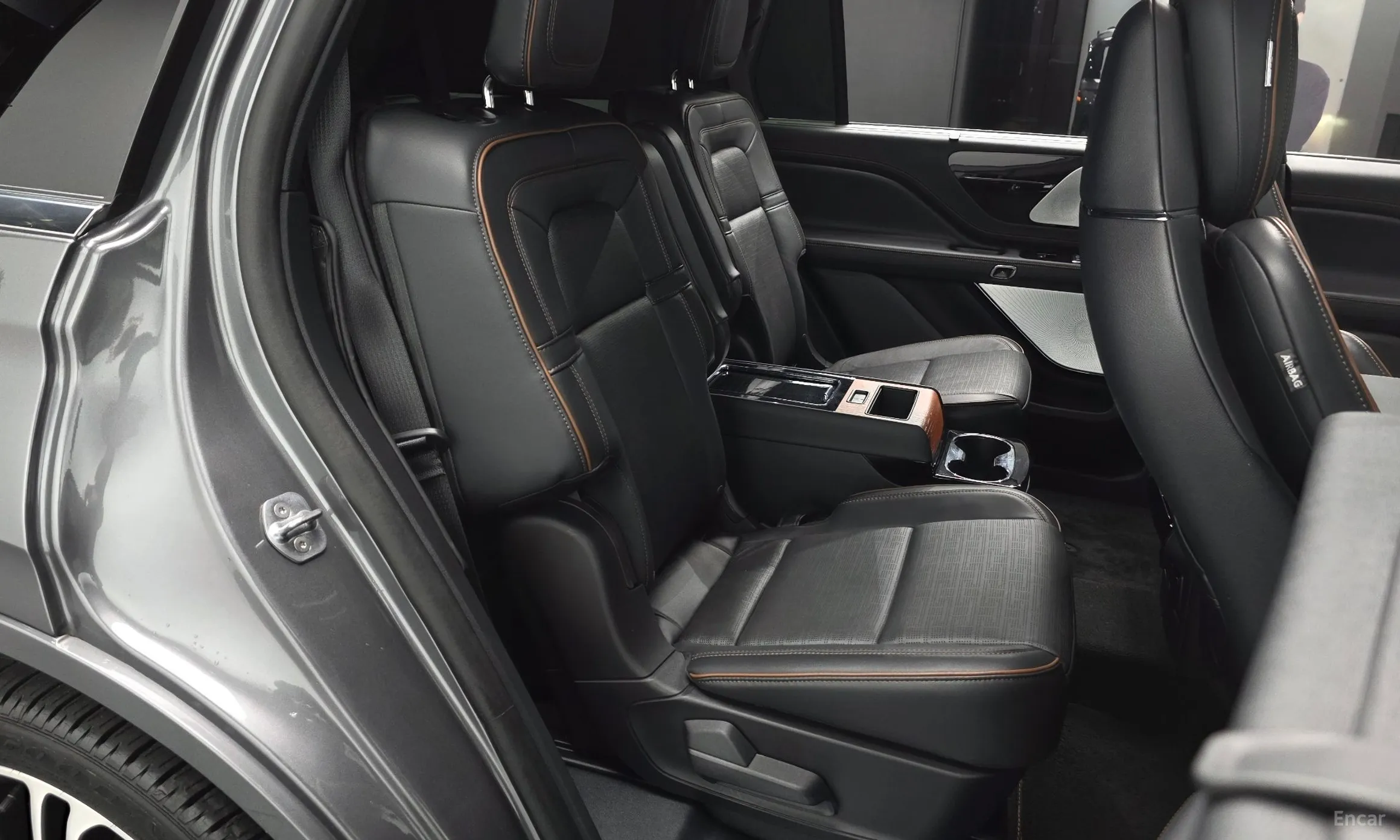Lincoln Aviator 2nd Generation превью 11