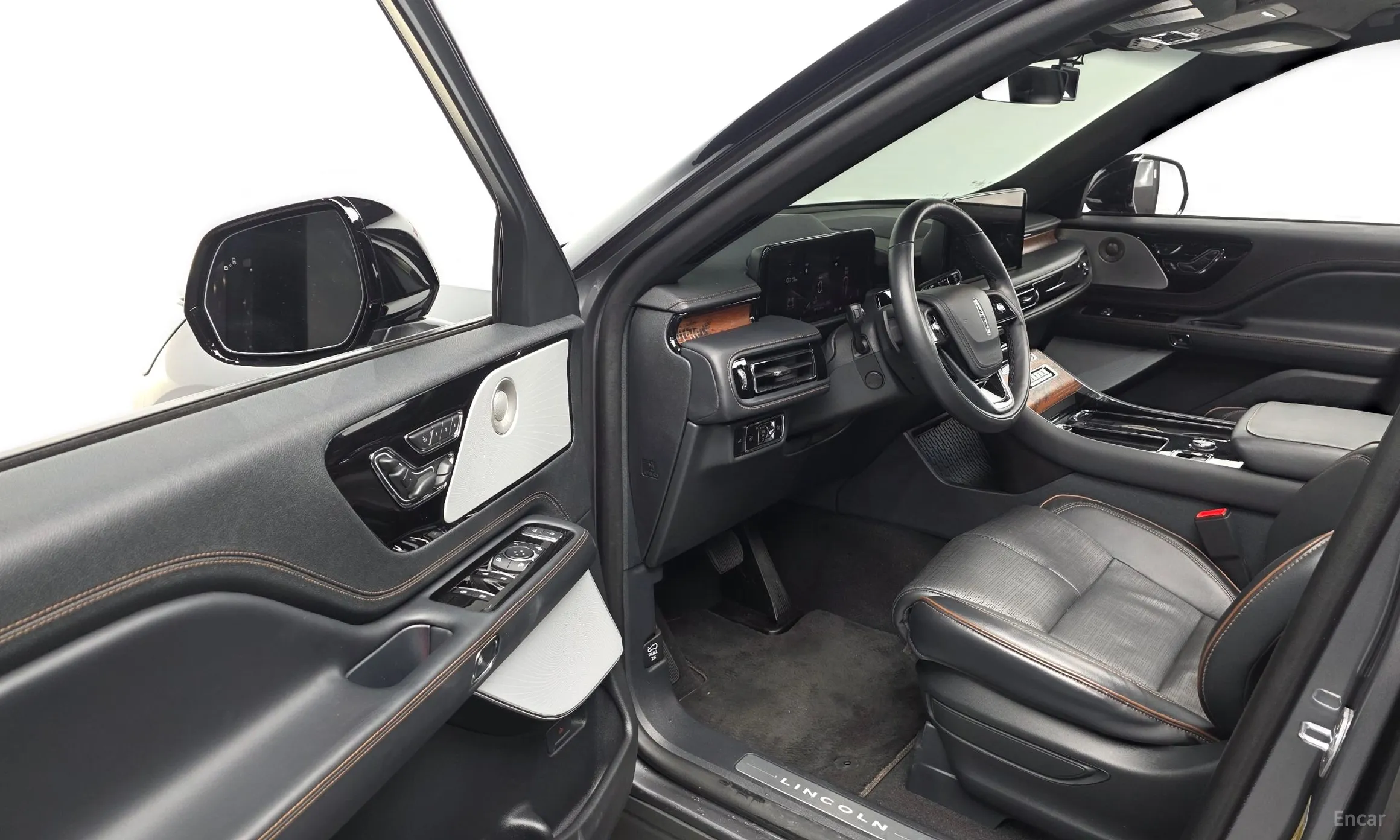 Lincoln Aviator 2nd Generation превью 12