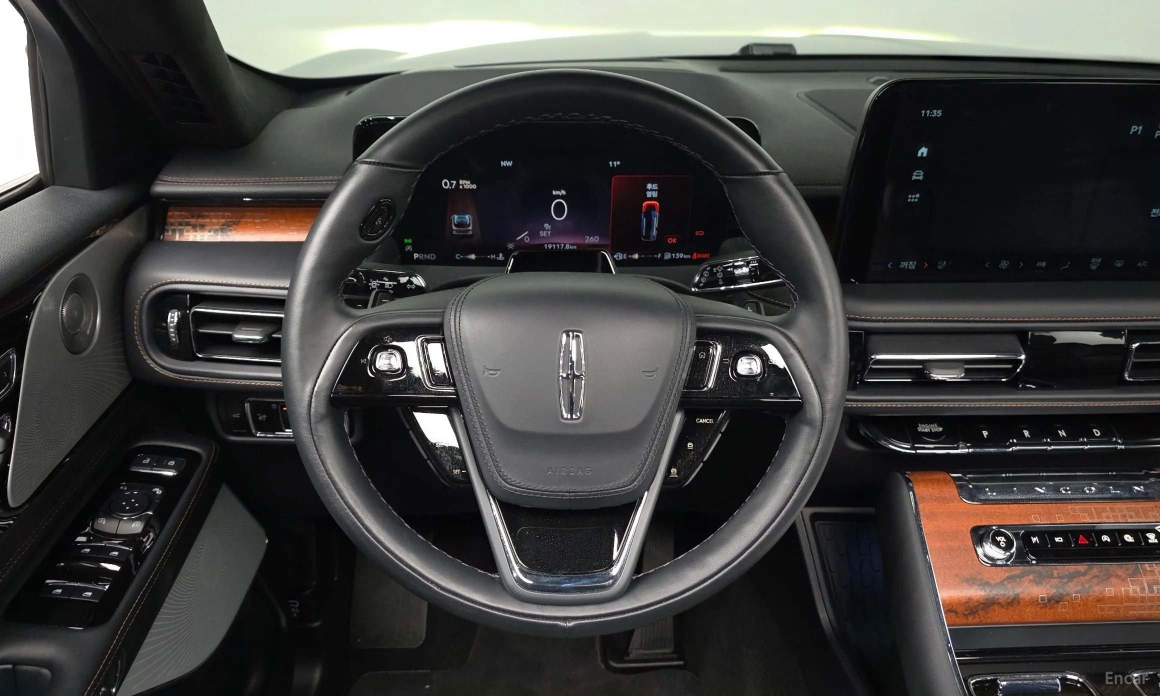 Lincoln Aviator 2nd Generation превью 13