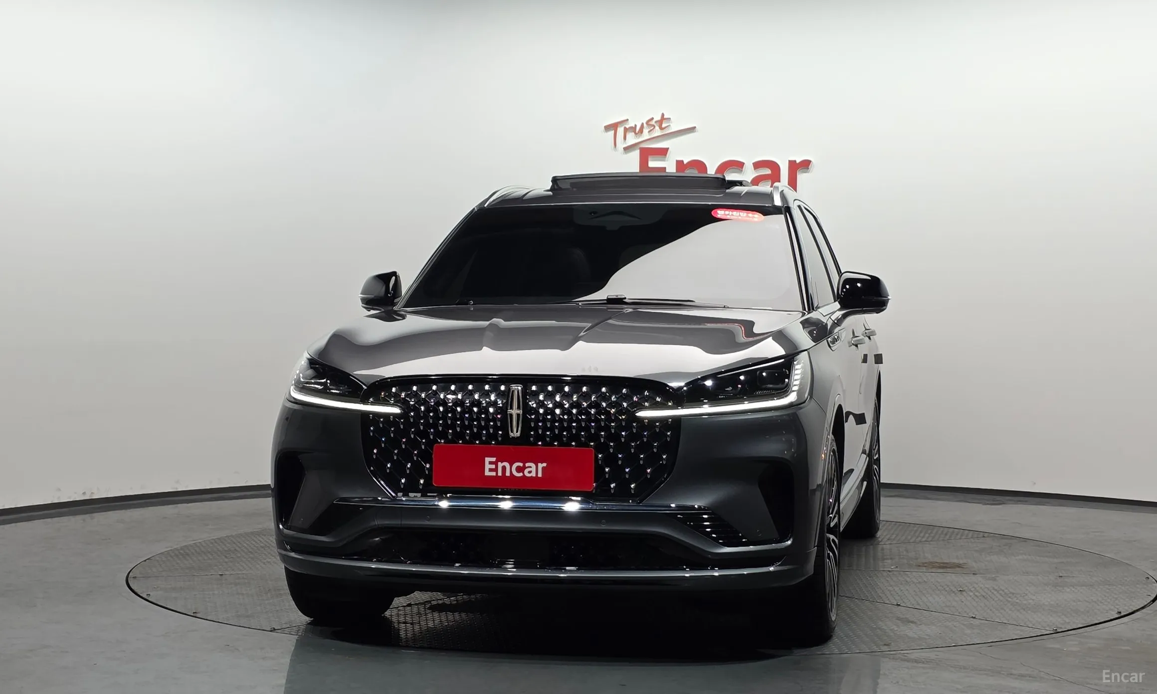 Lincoln Aviator 2nd Generation превью 3