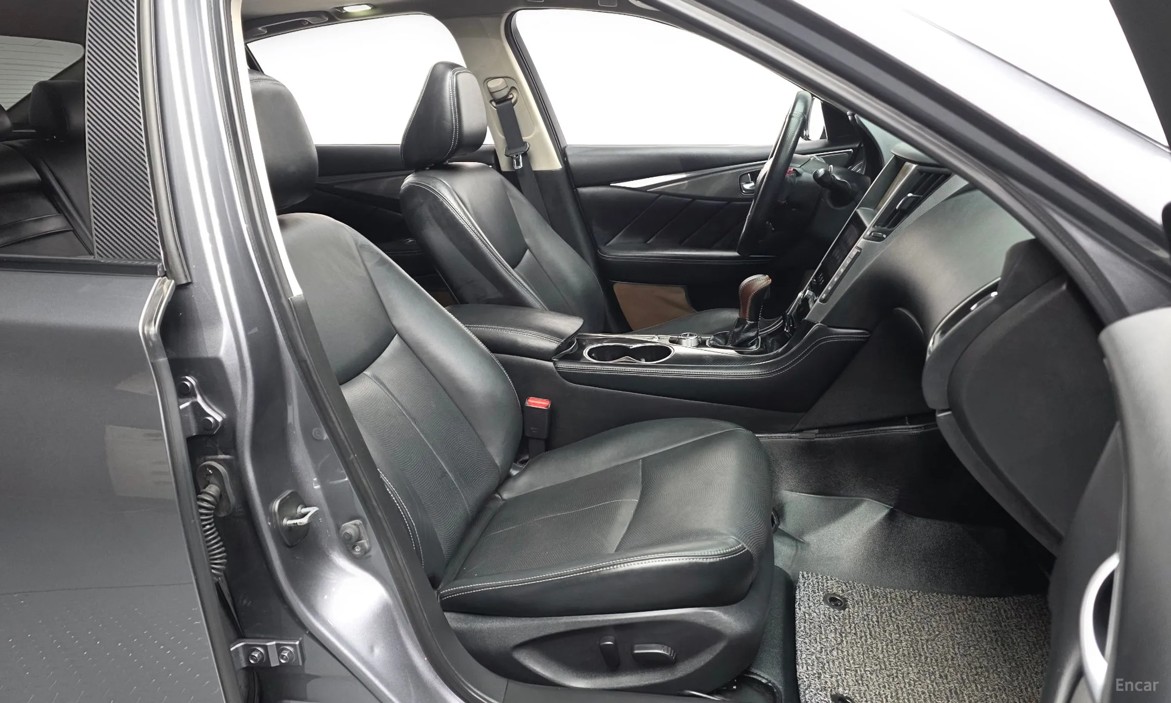 Infiniti Q50 превью 11