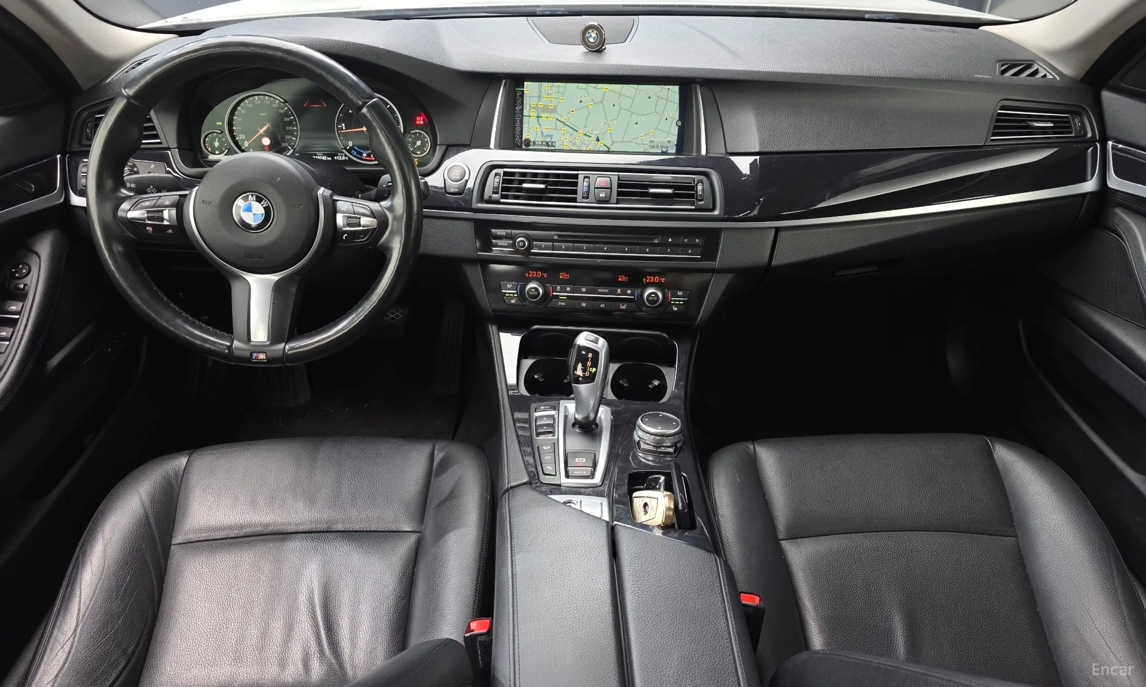 BMW 5 Series (F10) превью 7
