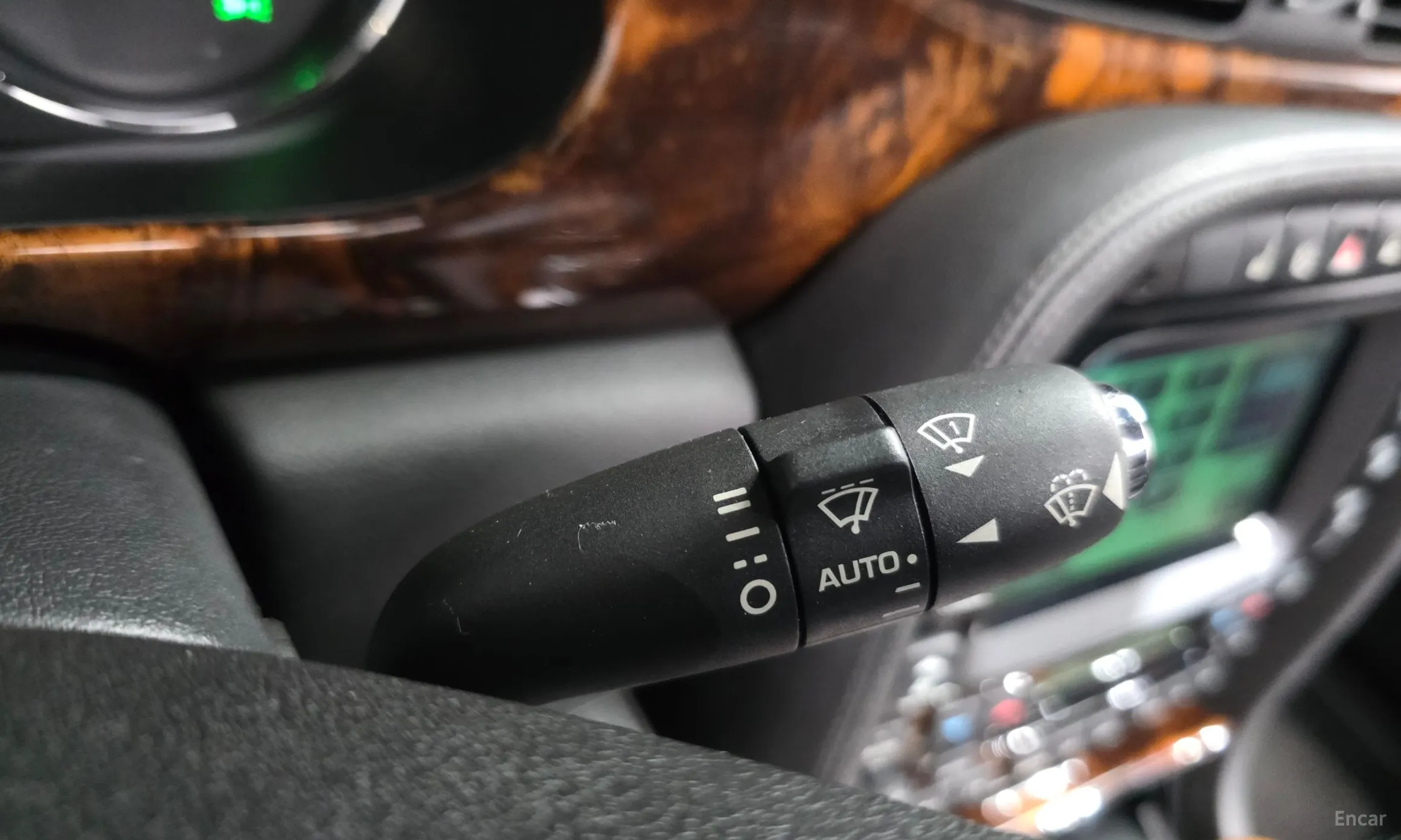 Jaguar New XJ превью 14