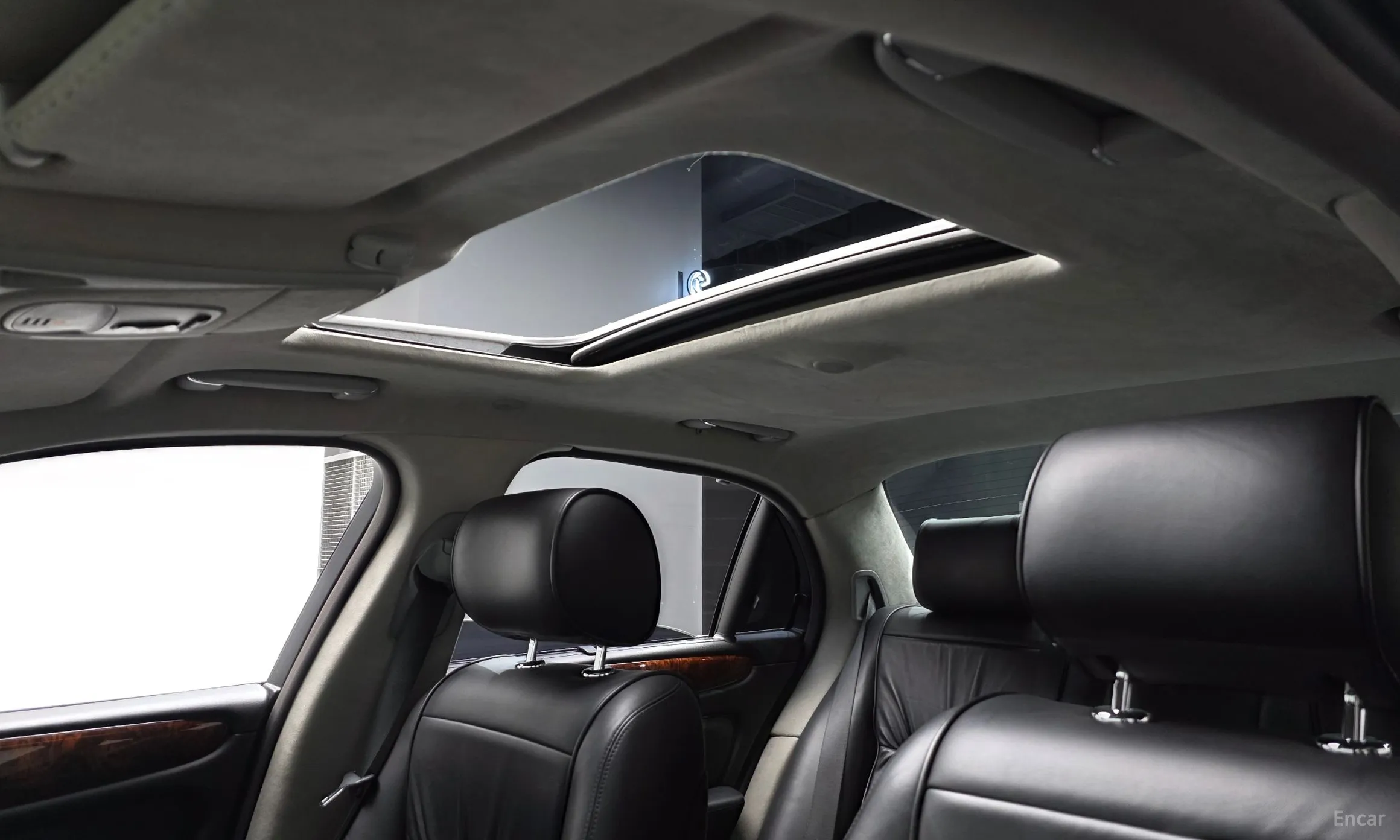 Jaguar New XJ превью 18