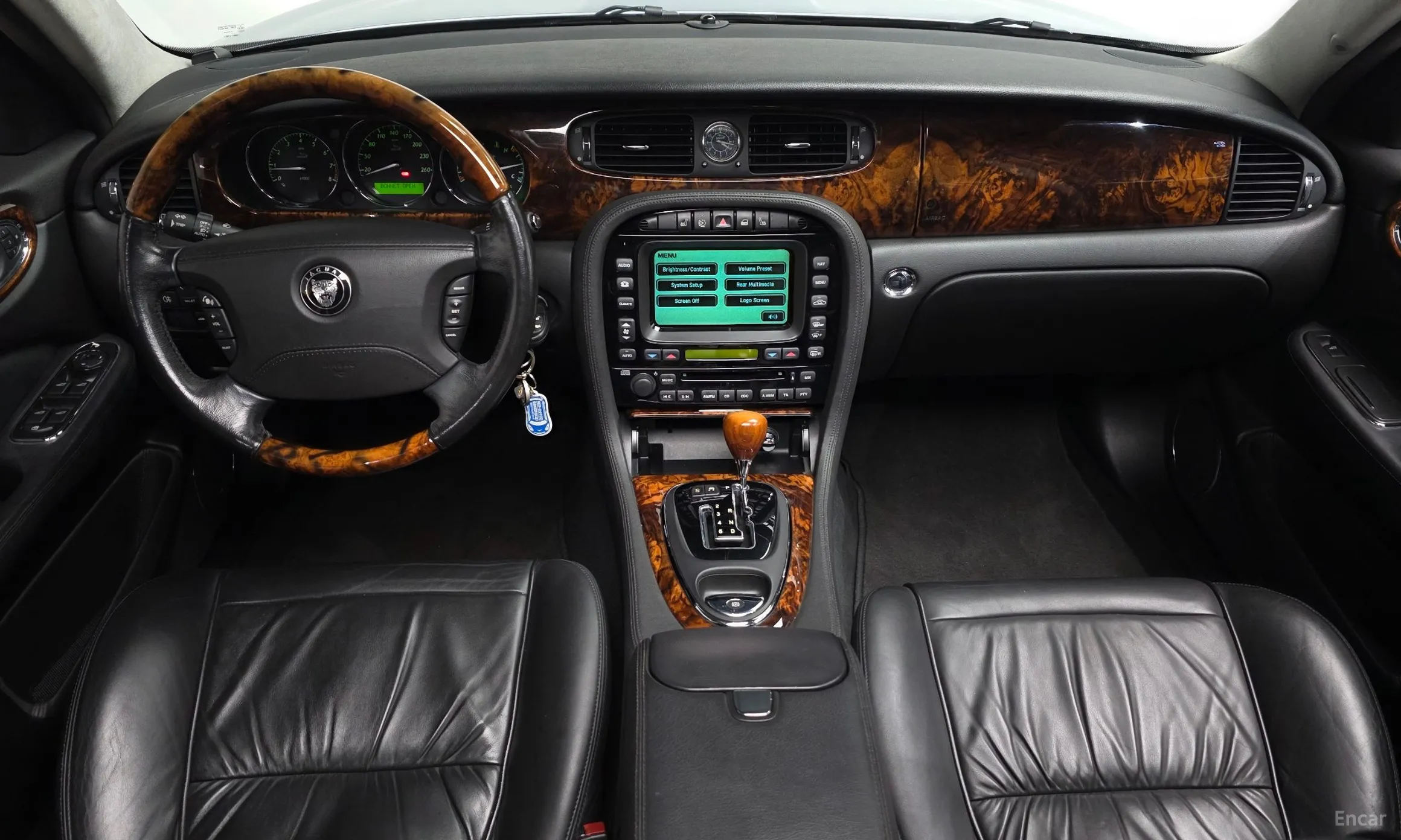 Jaguar New XJ превью 7