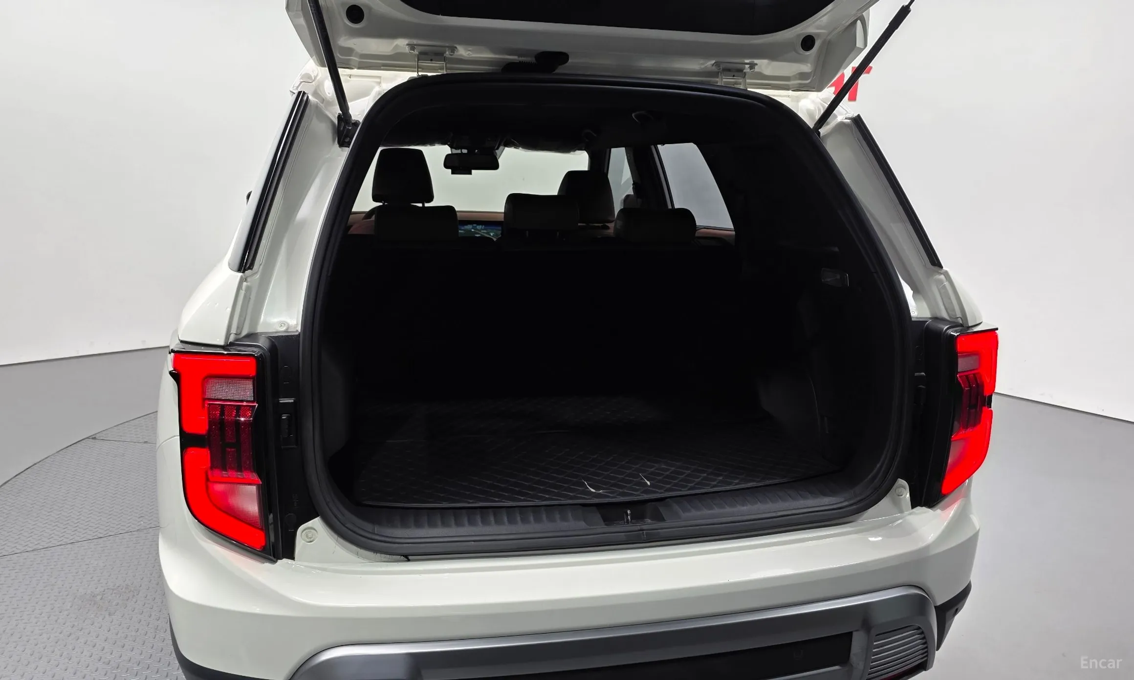 KG Mobility (SsangYong) Torres превью 20