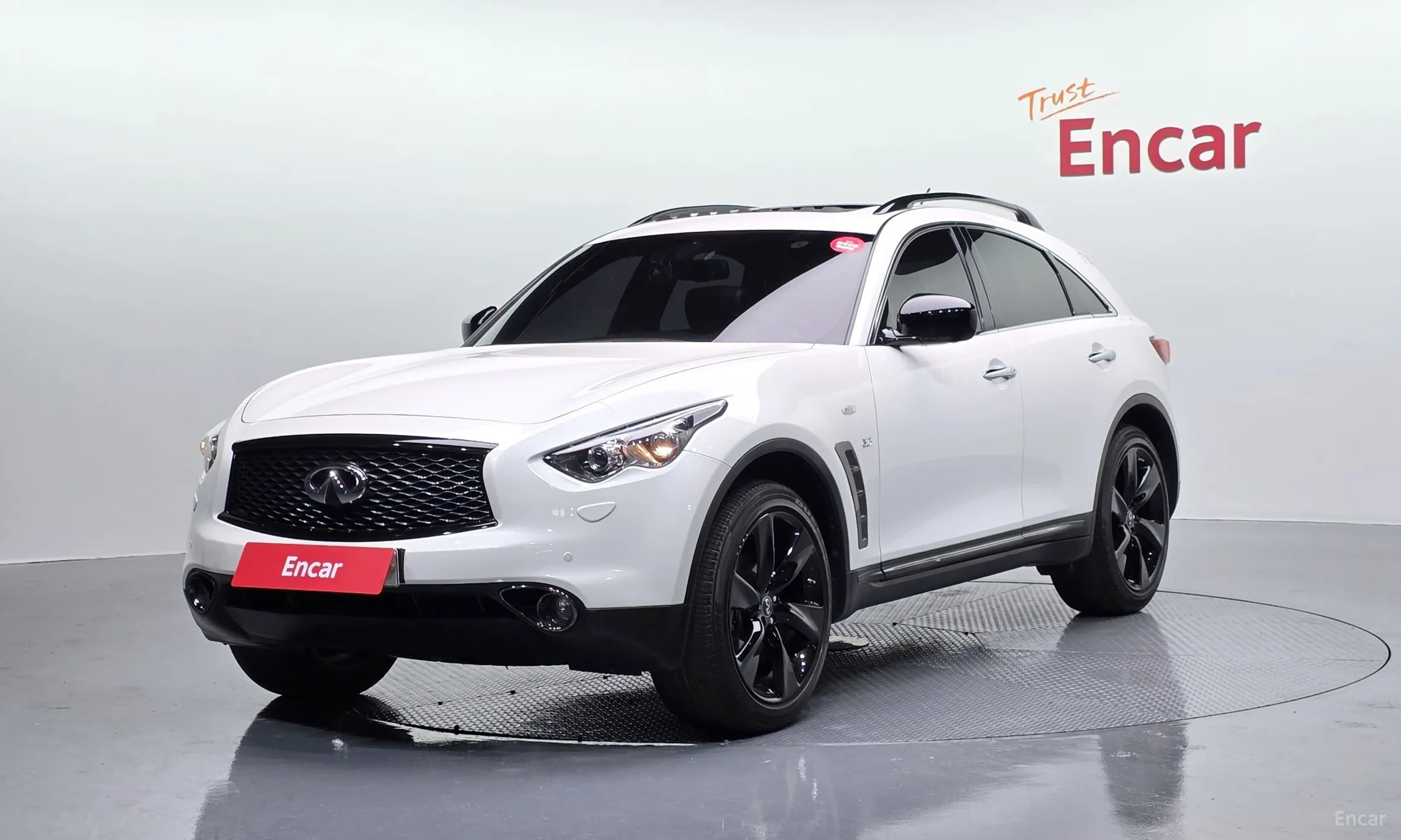 Infiniti QX70