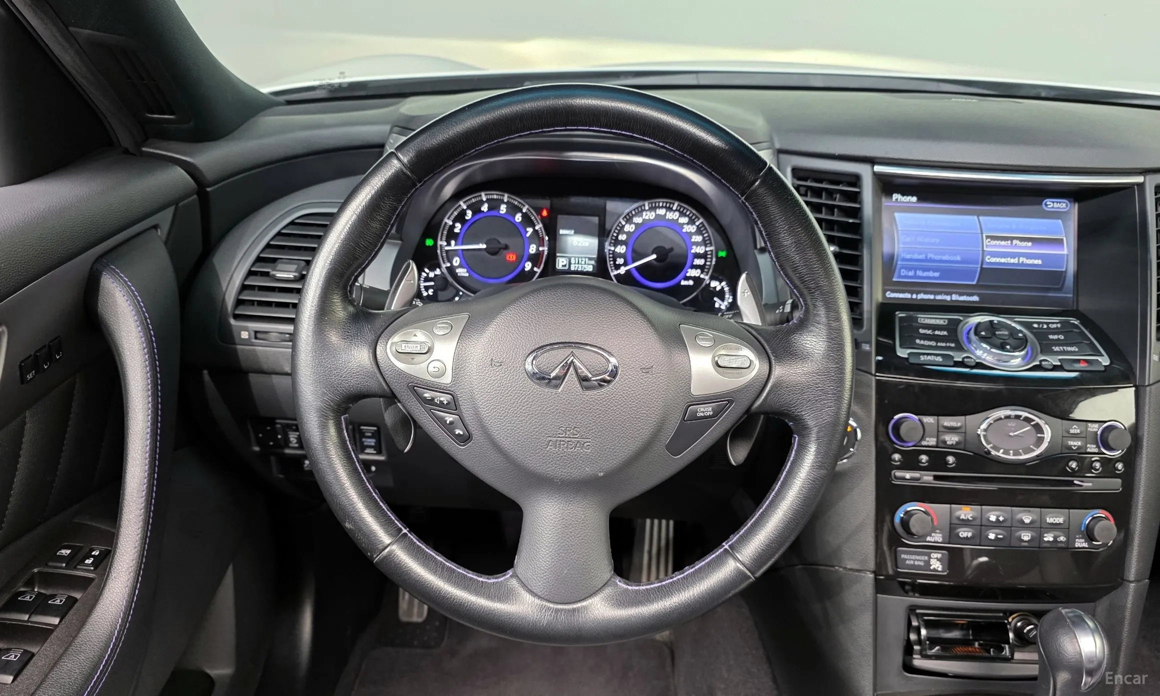 Infiniti QX70 превью 13
