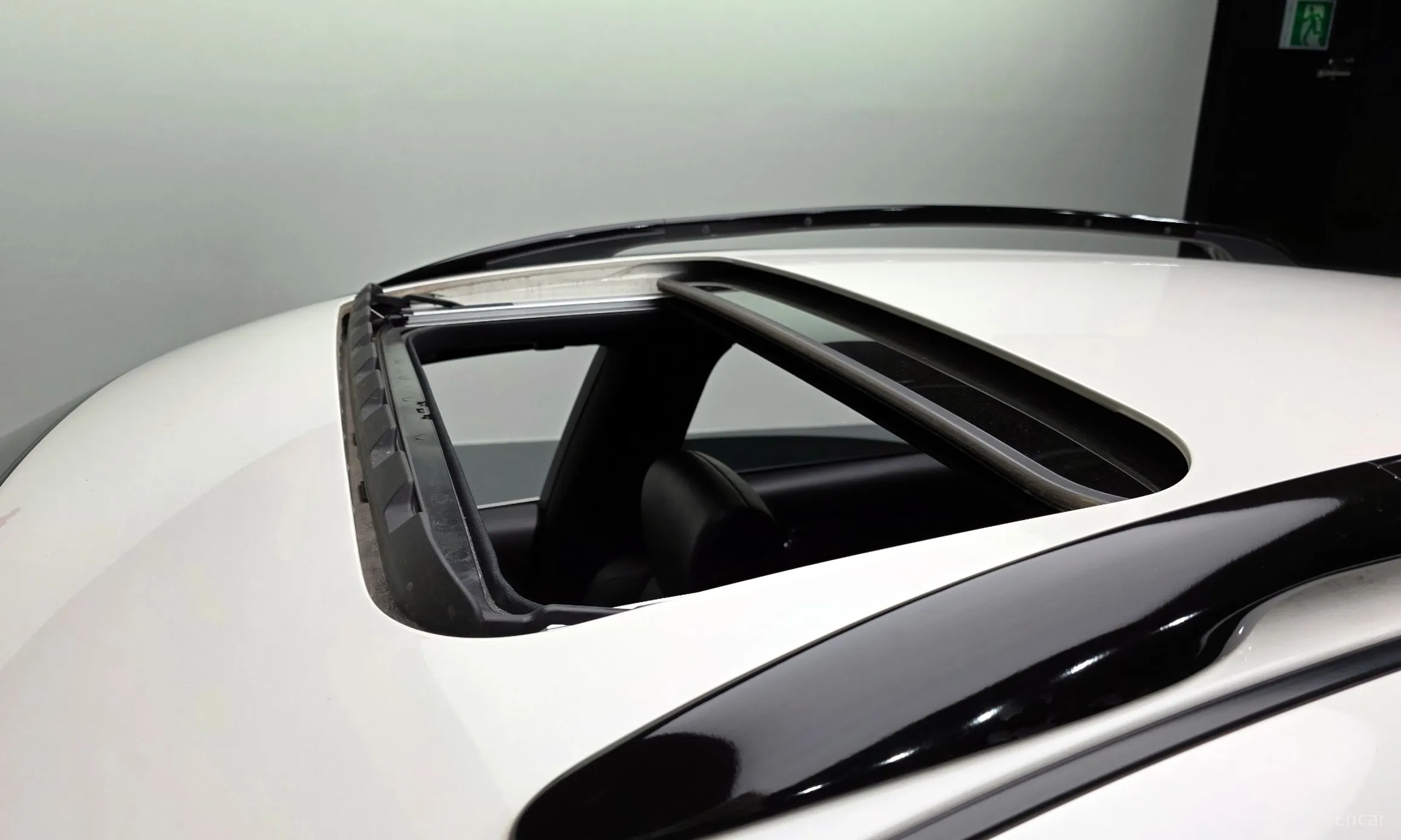 Infiniti QX70 превью 19