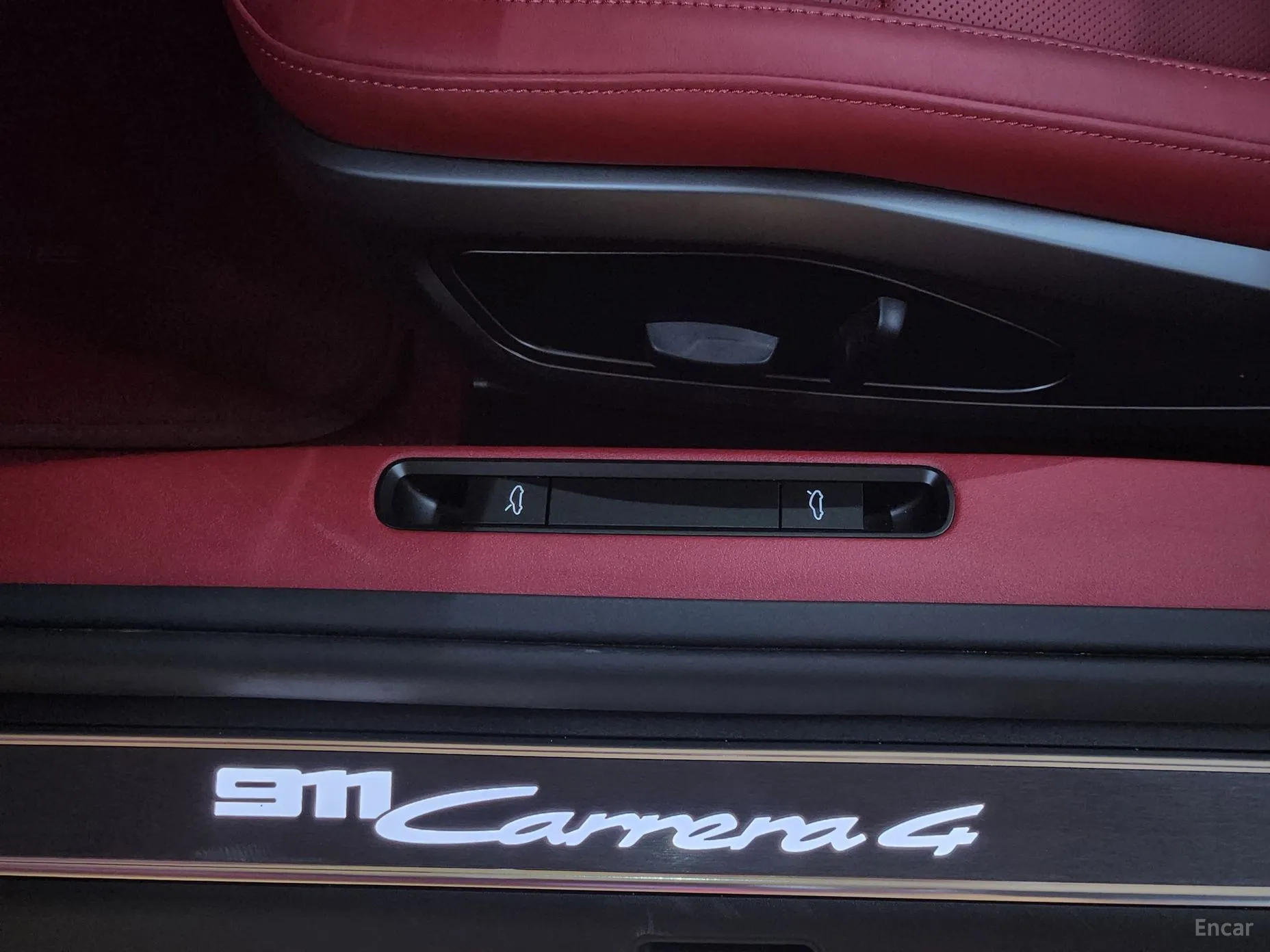 Porsche 911 (992) превью 12