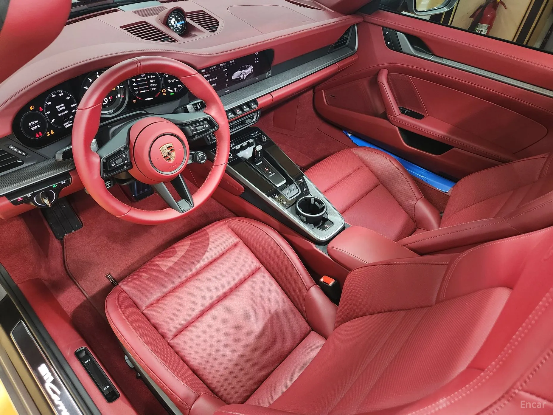 Porsche 911 (992) превью 4