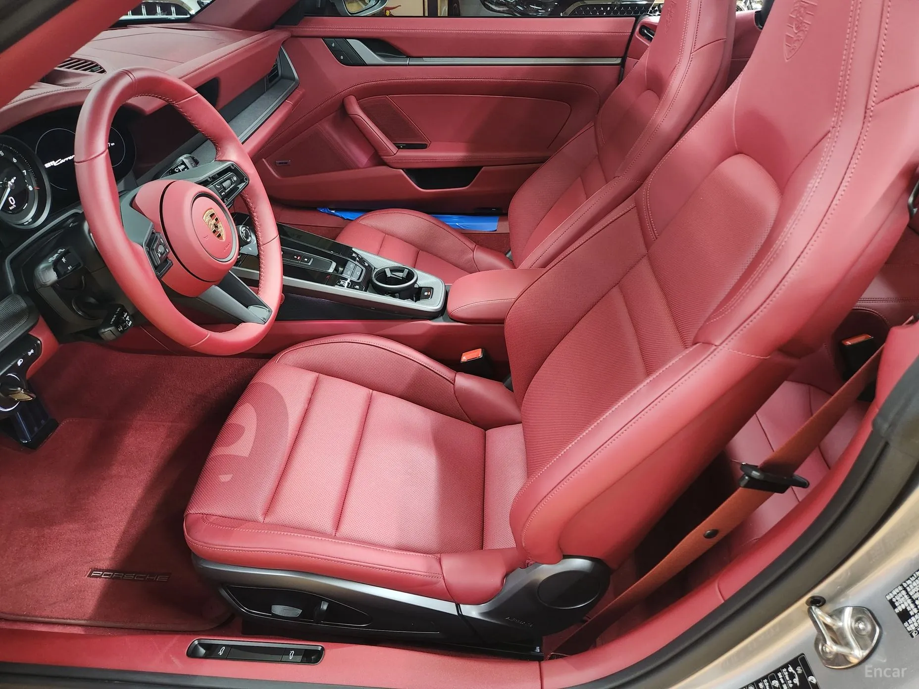 Porsche 911 (992) превью 5
