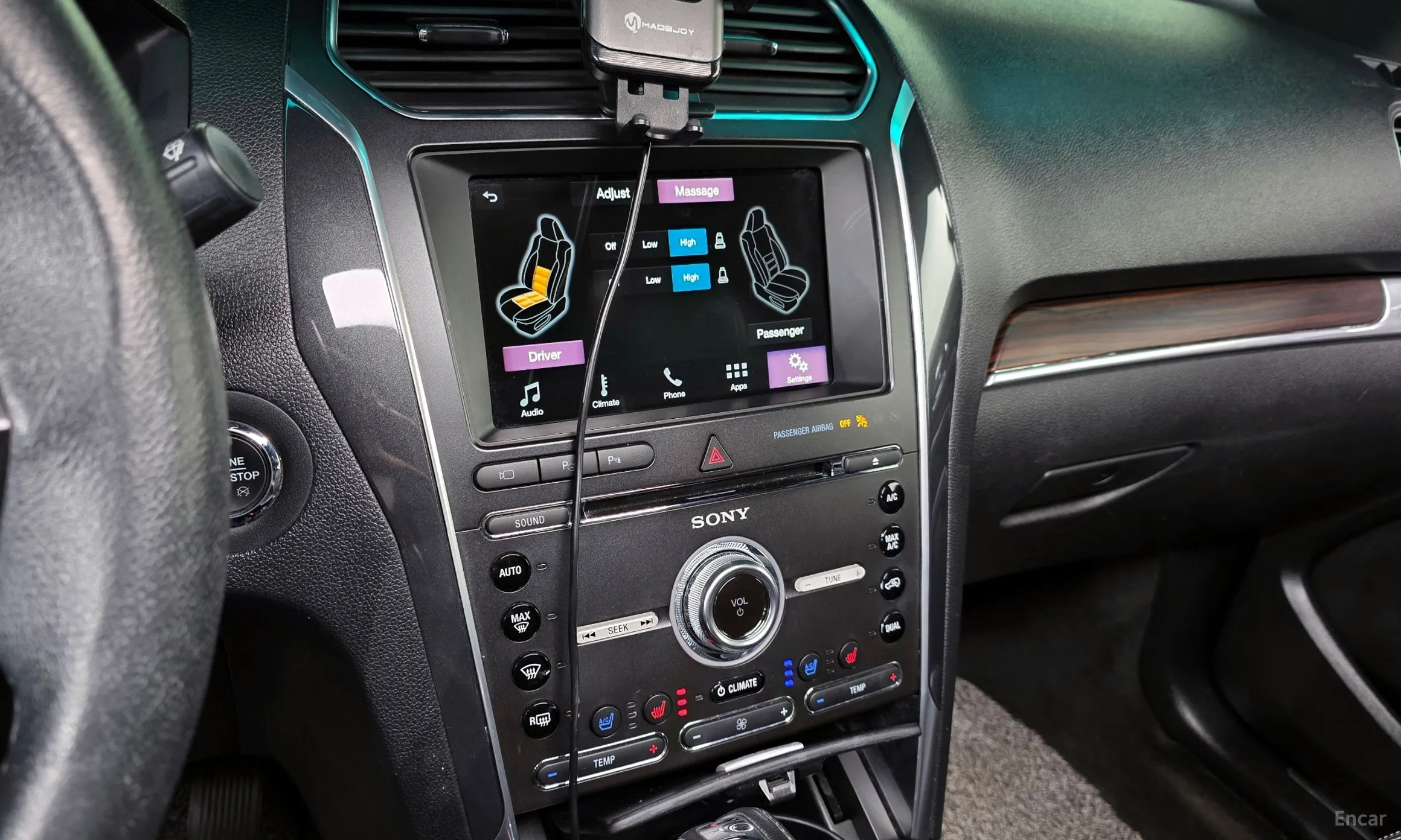 Ford Explorer превью 15