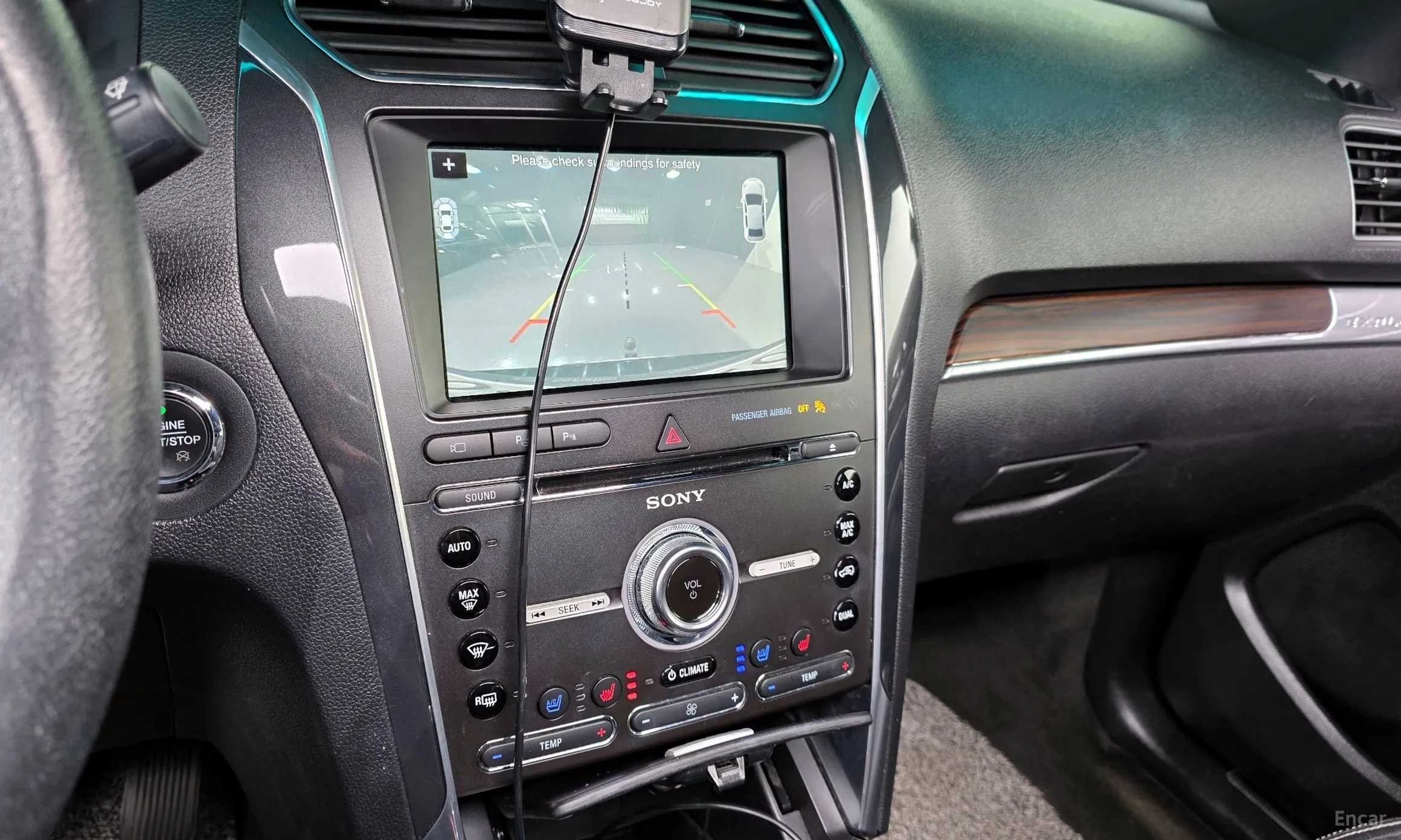 Ford Explorer превью 16
