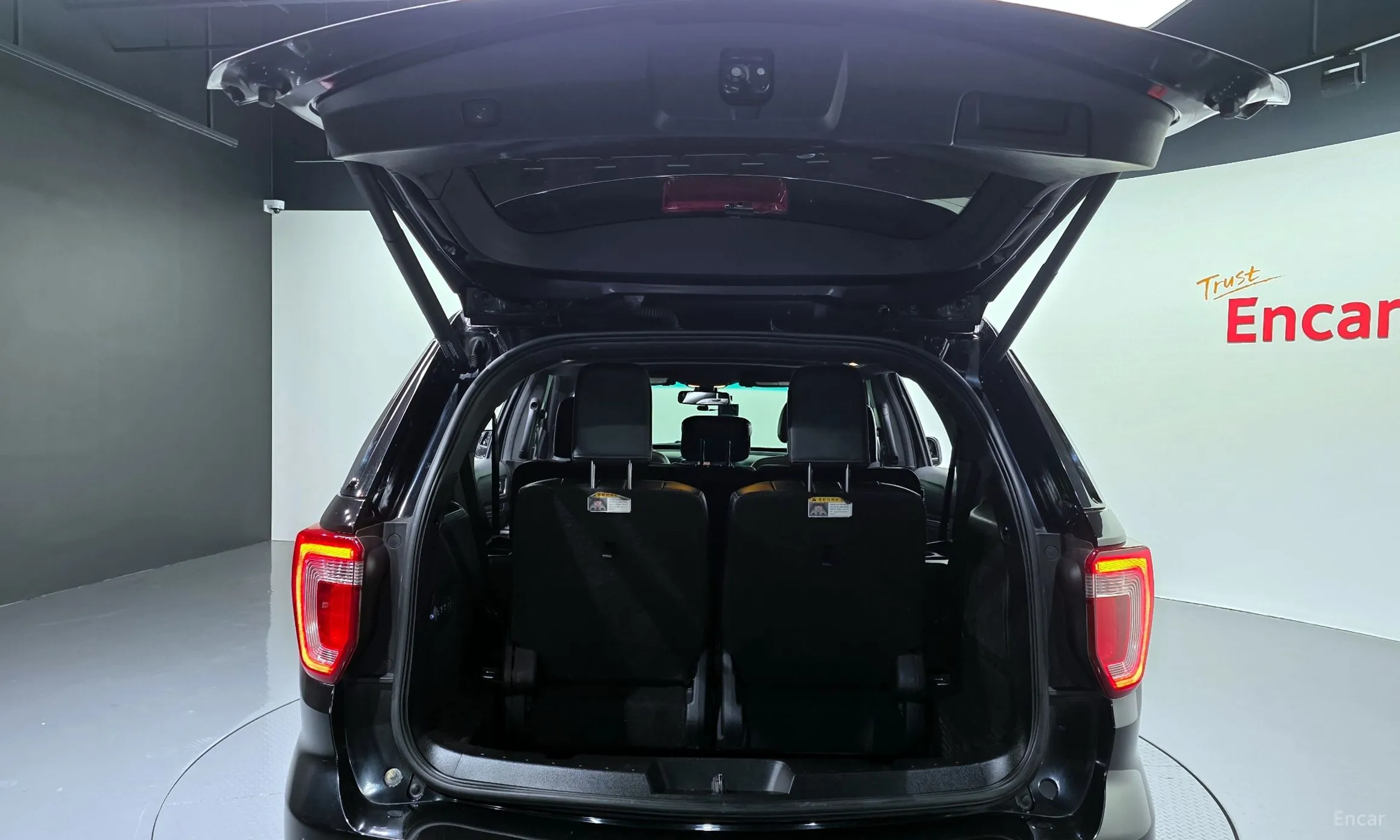 Ford Explorer превью 20