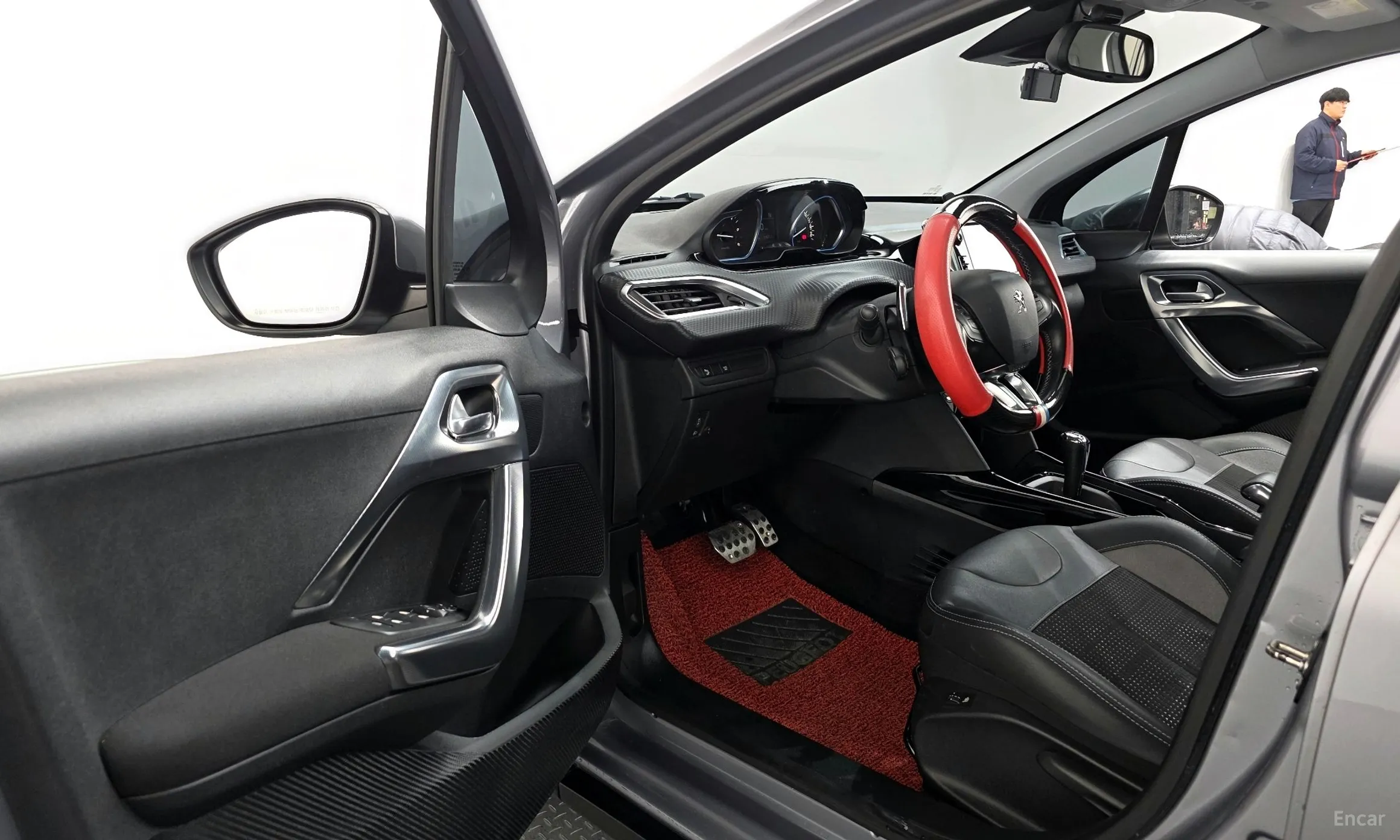 Peugeot 2008. превью 10