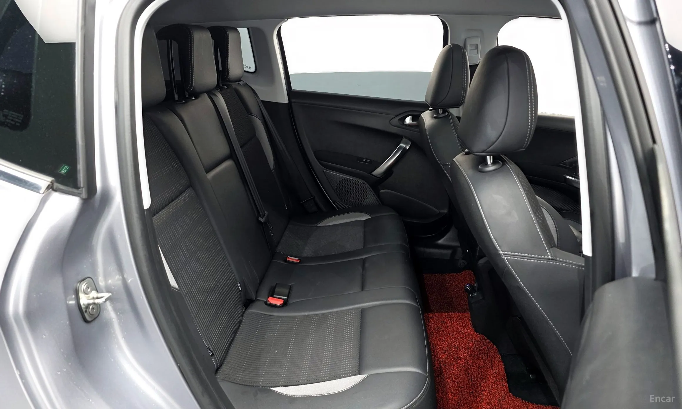 Peugeot 2008. превью 12