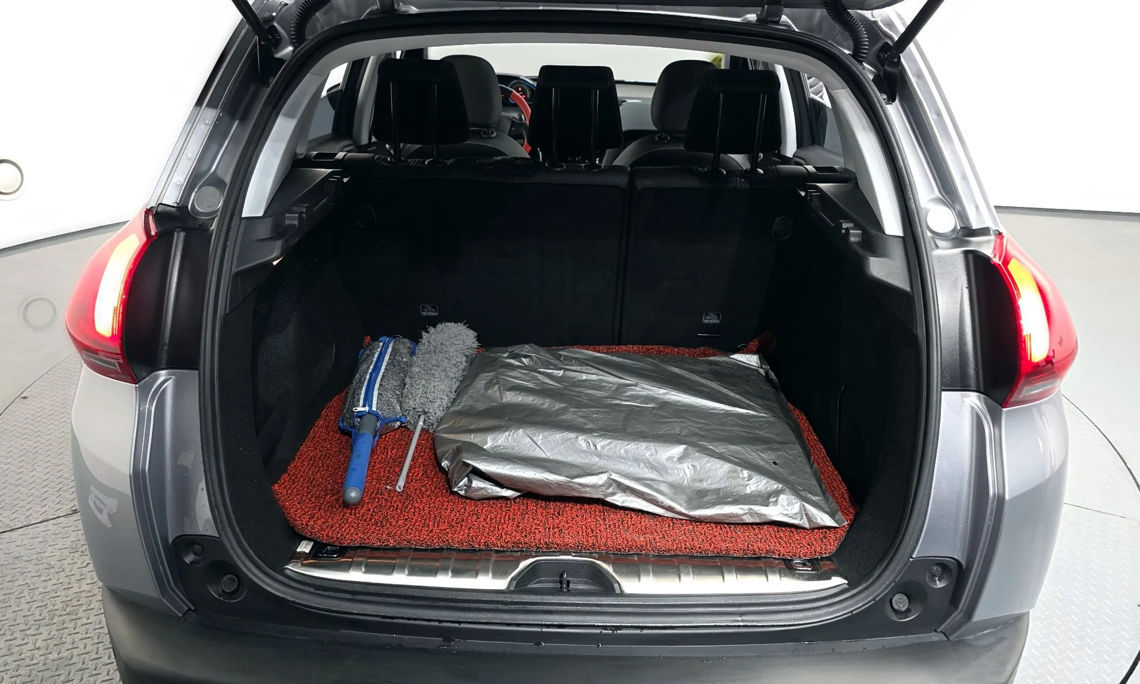 Peugeot 2008. превью 20