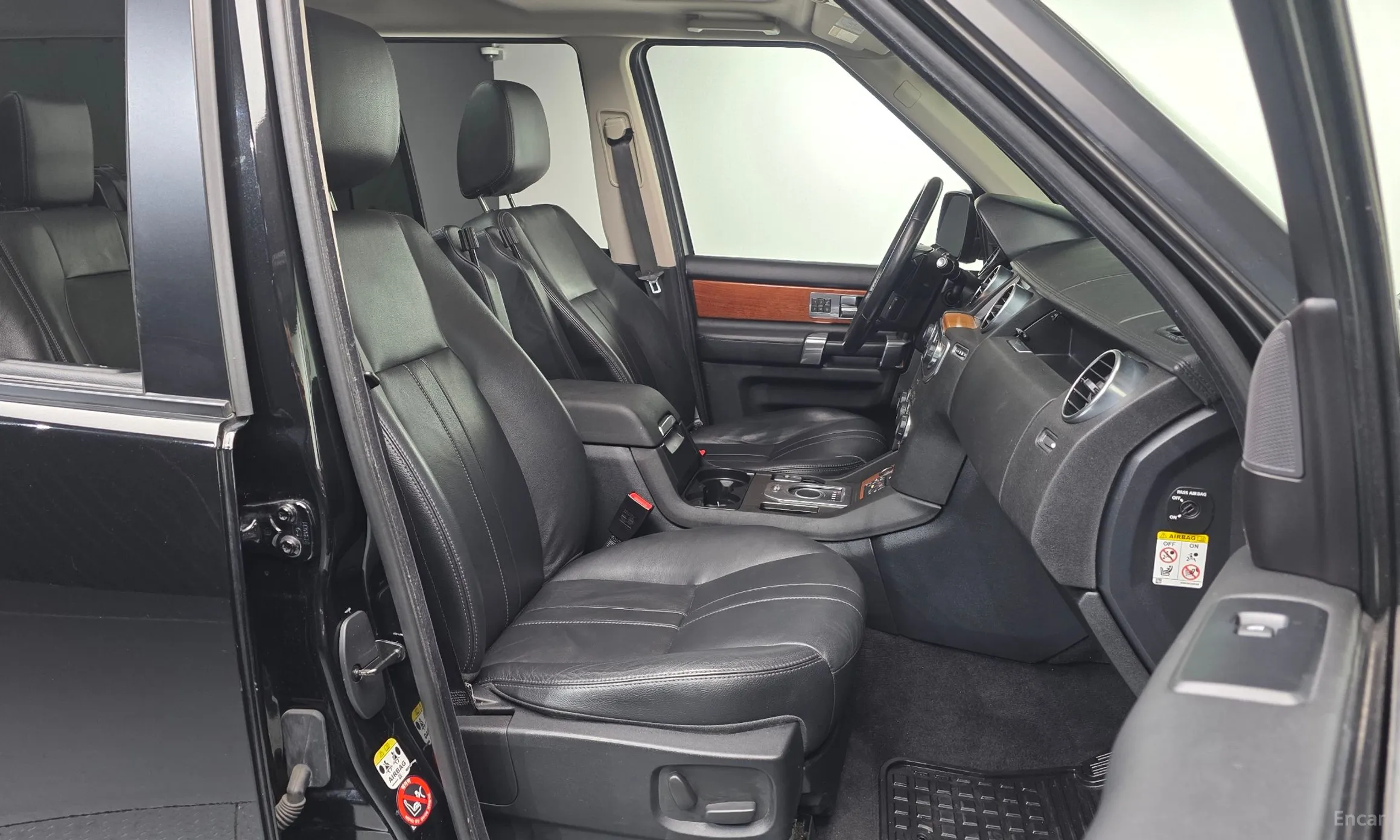 Land Rover Discovery 4 превью 10