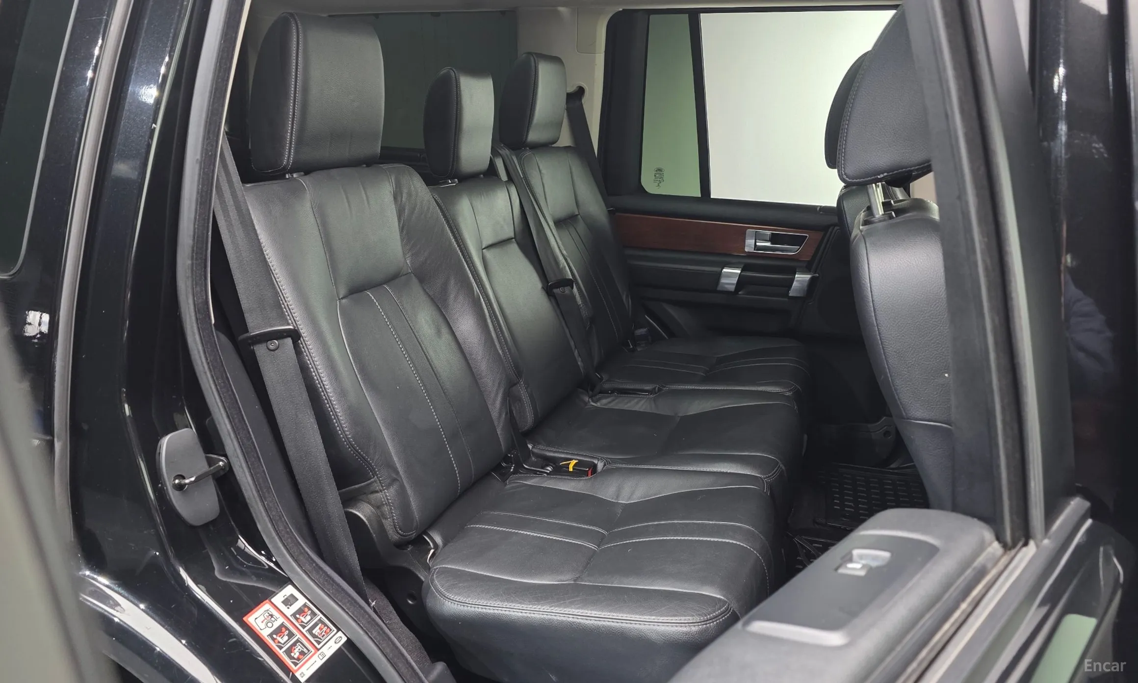 Land Rover Discovery 4 превью 12