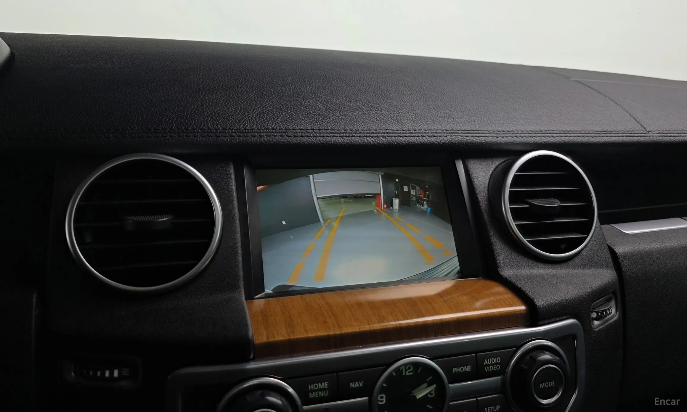 Land Rover Discovery 4 превью 15