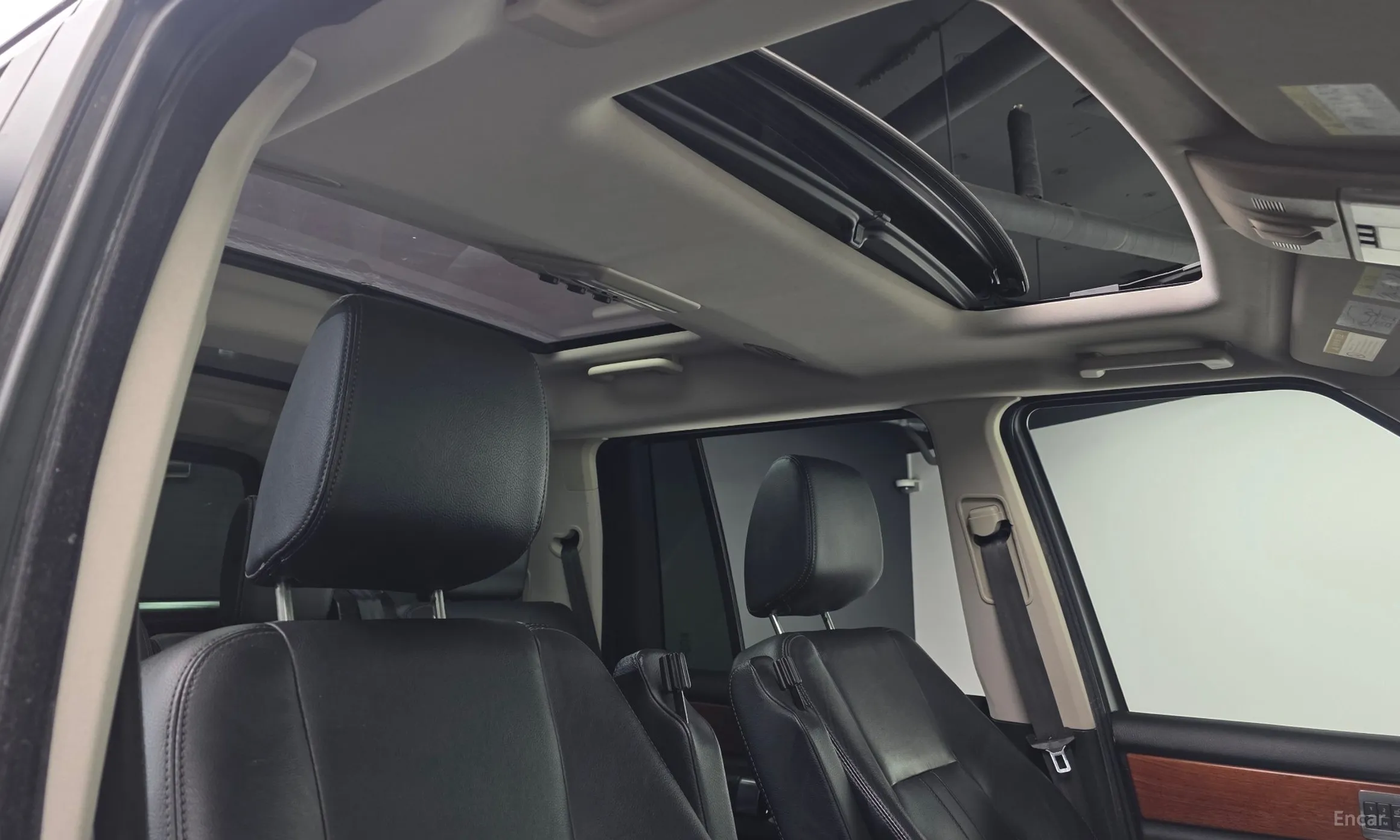 Land Rover Discovery 4 превью 19