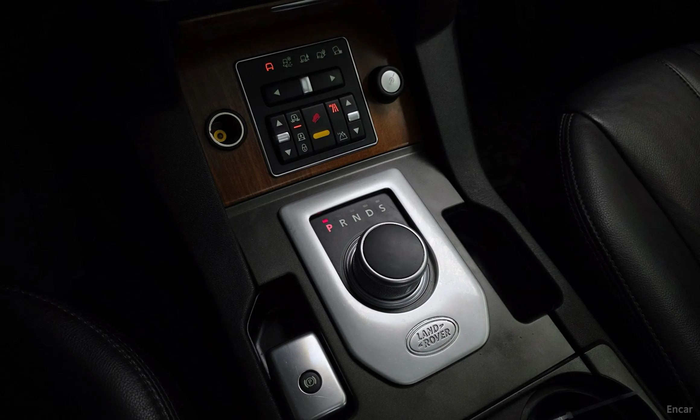 Land Rover Discovery 4 превью 9