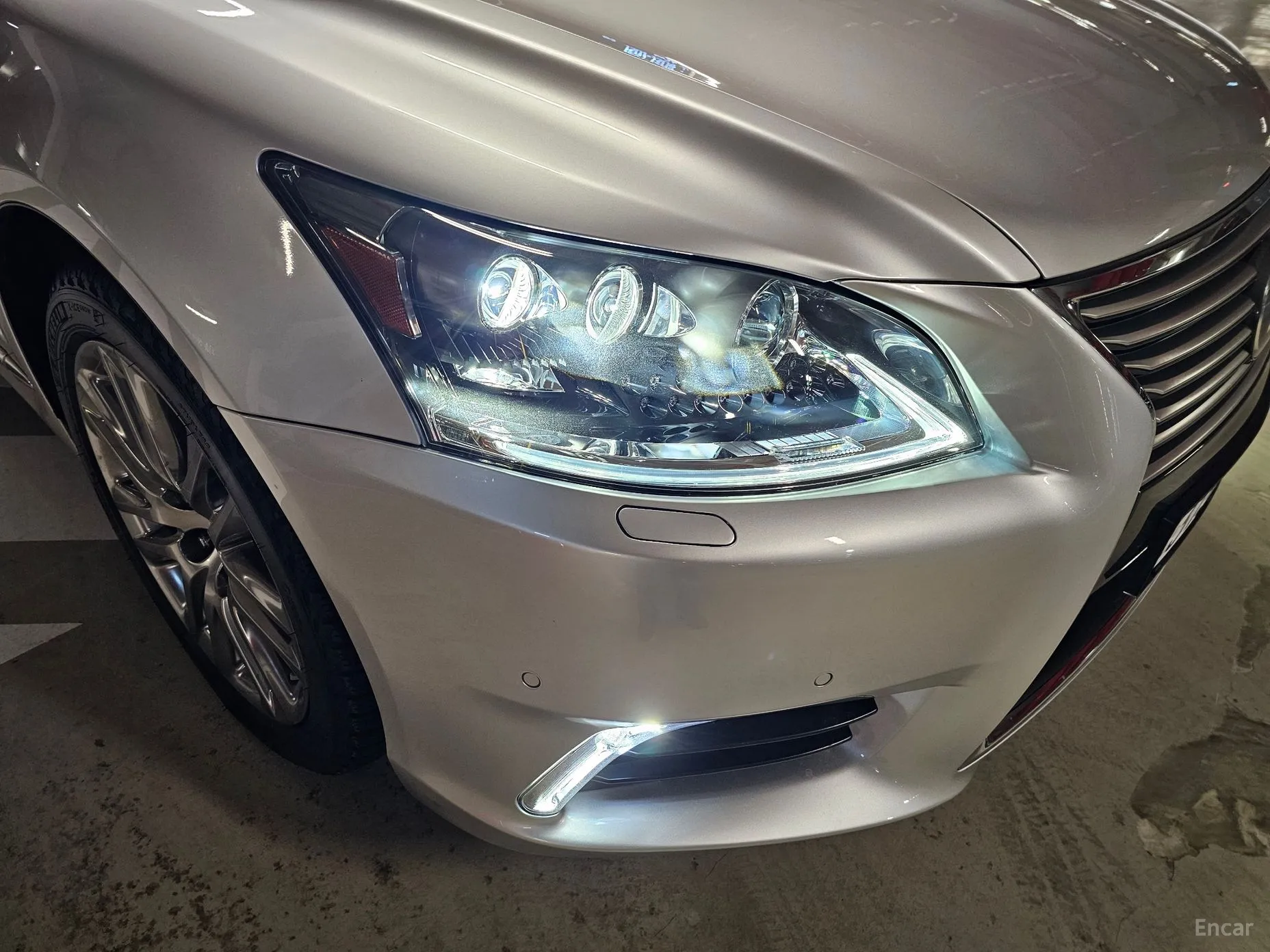 Lexus LS600hL превью 6