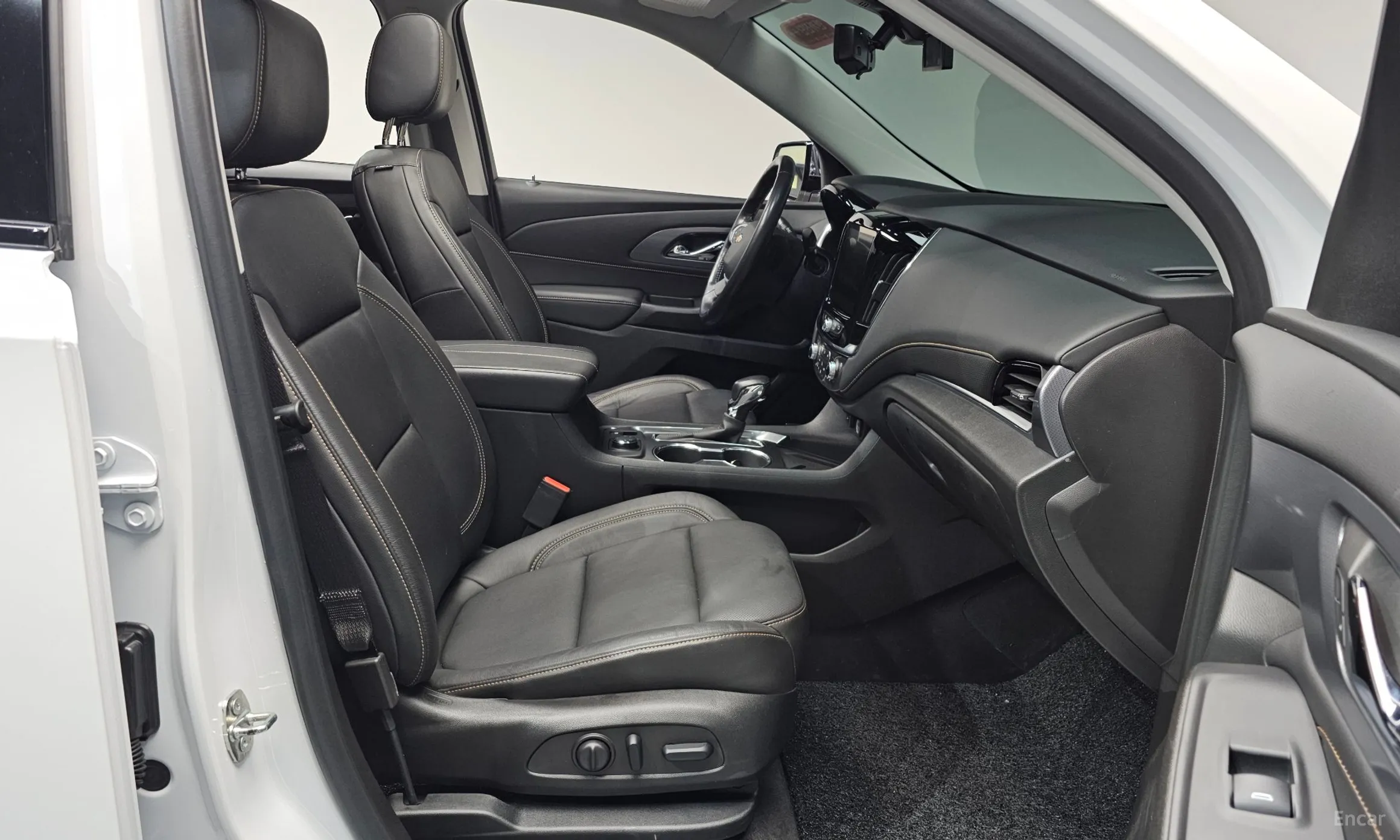 Chevrolet (GM Daewoo) Traverse превью 11