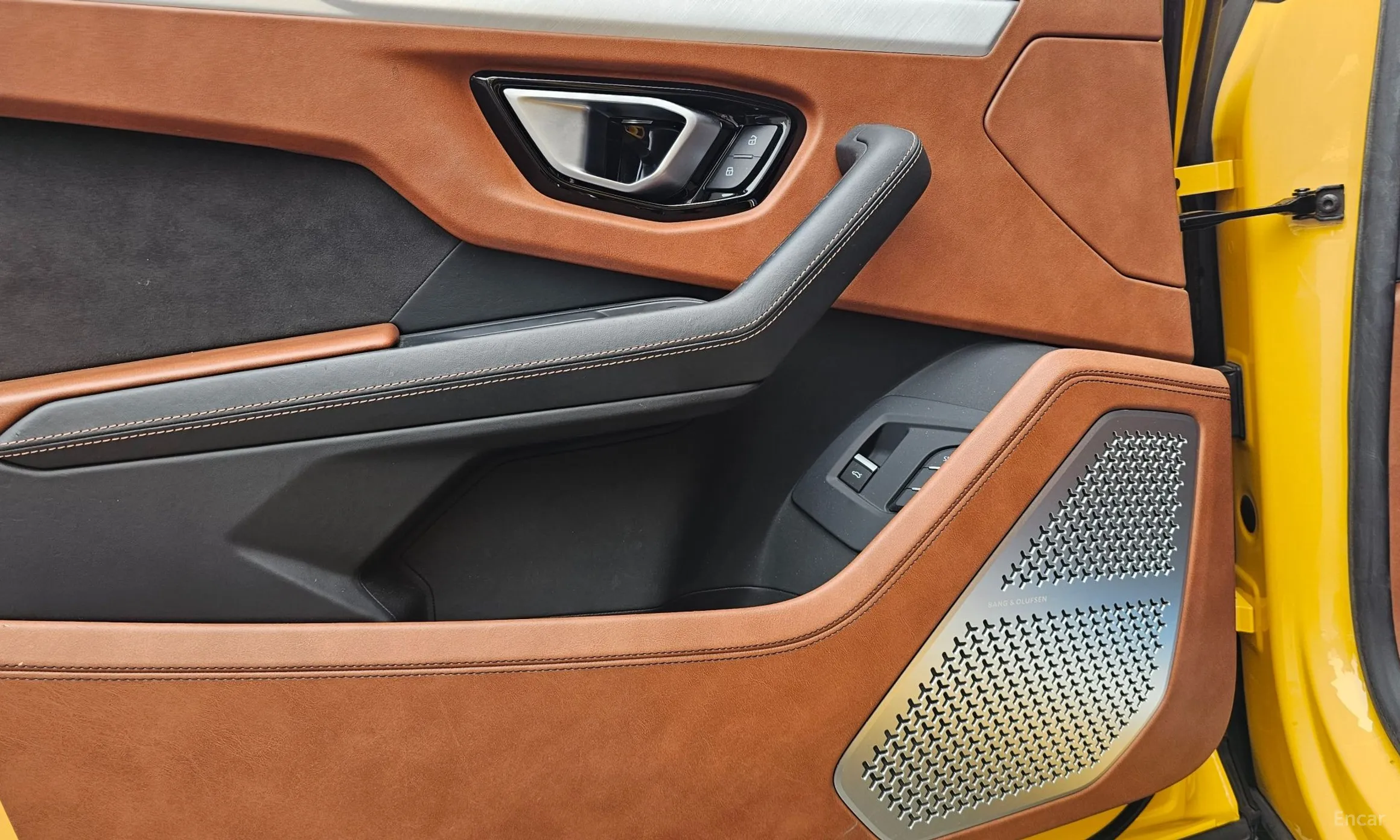 Lamborghini Urus превью 11