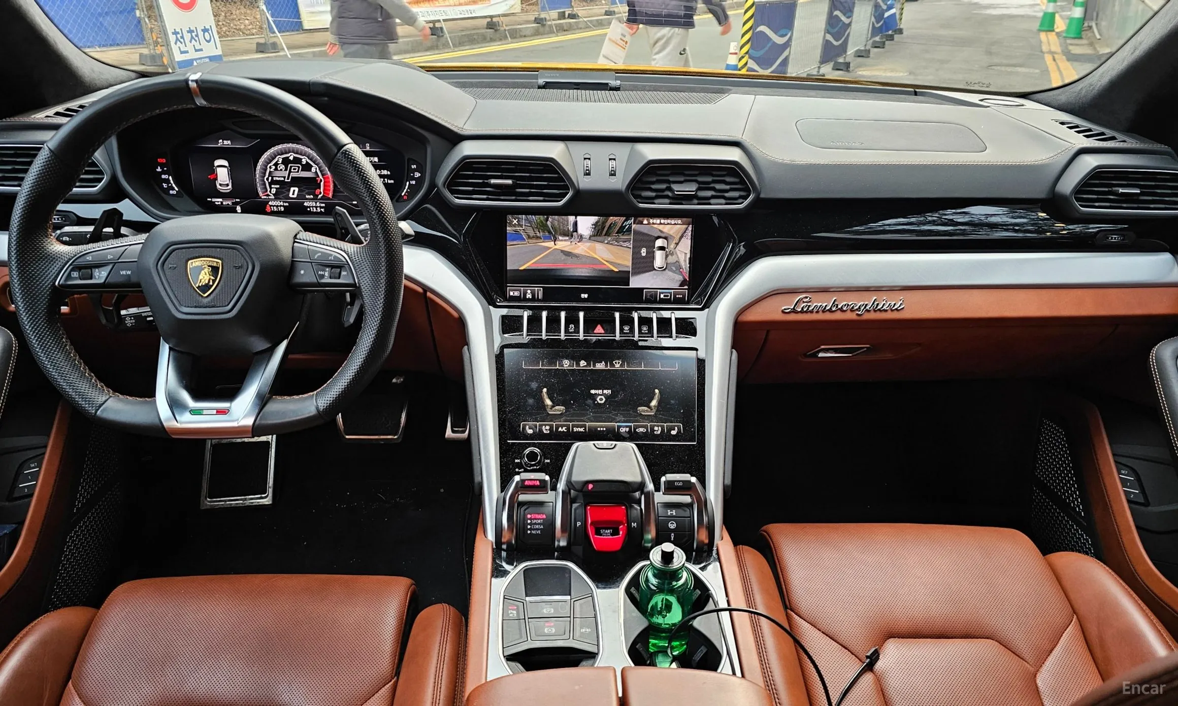 Lamborghini Urus превью 15