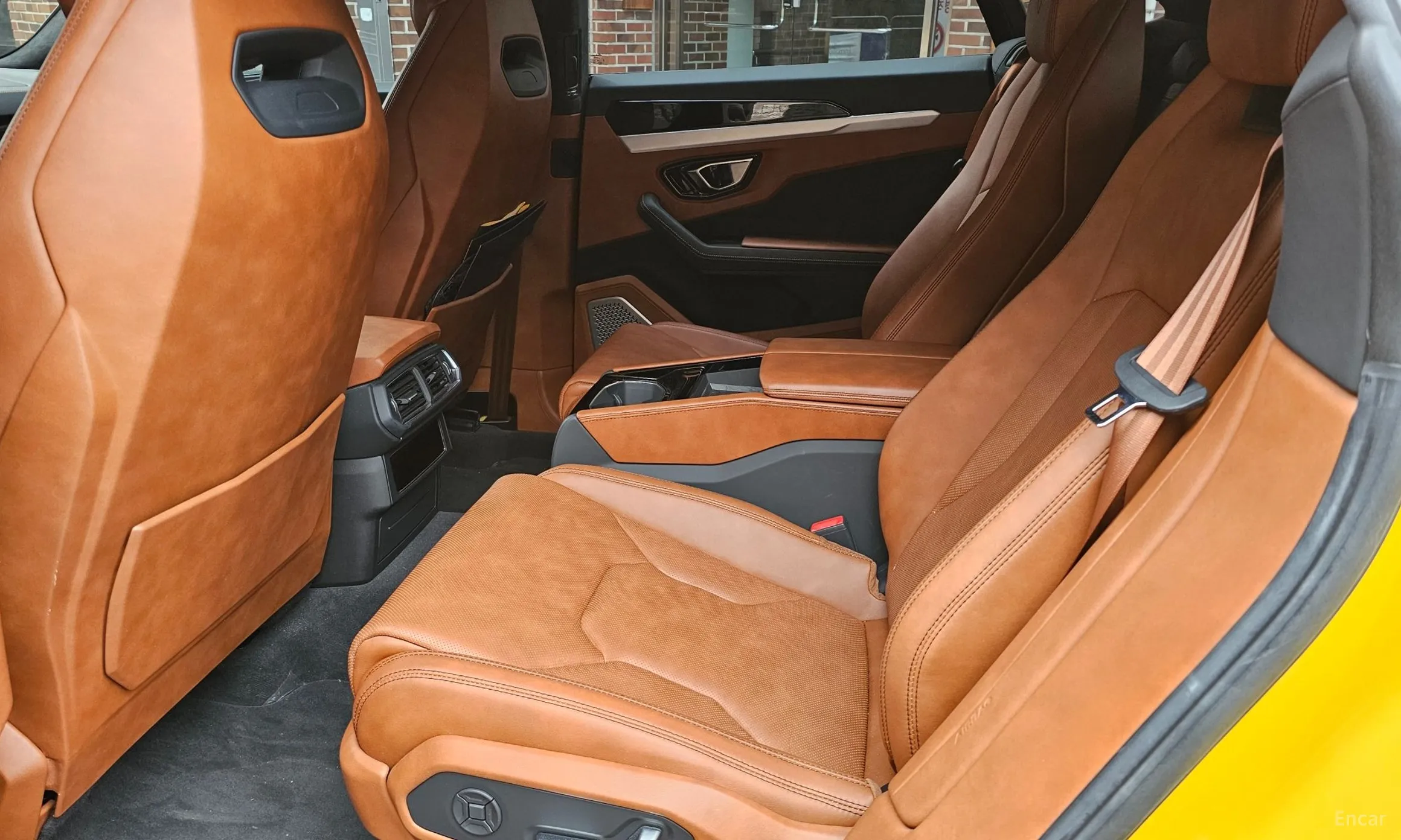 Lamborghini Urus превью 16