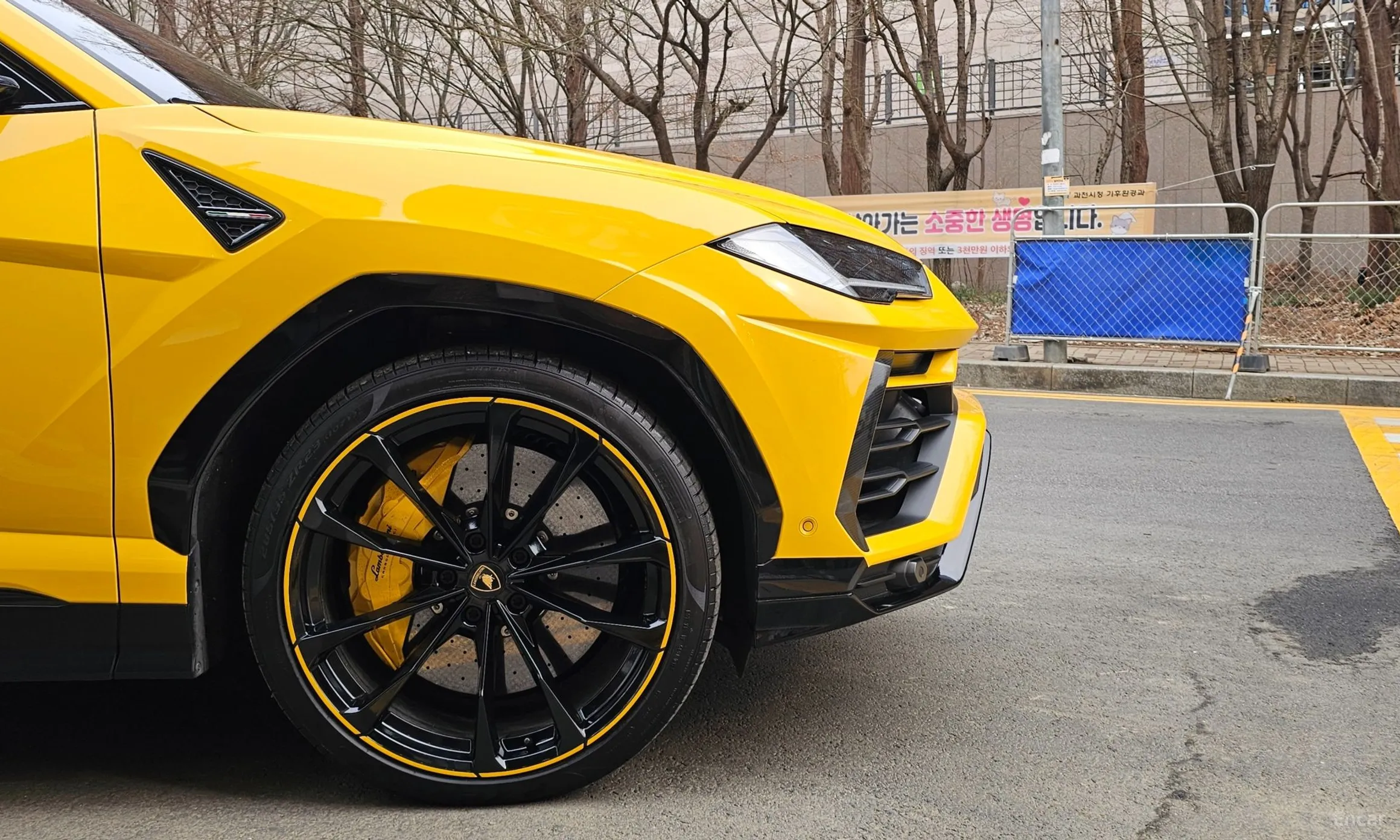Lamborghini Urus превью 17