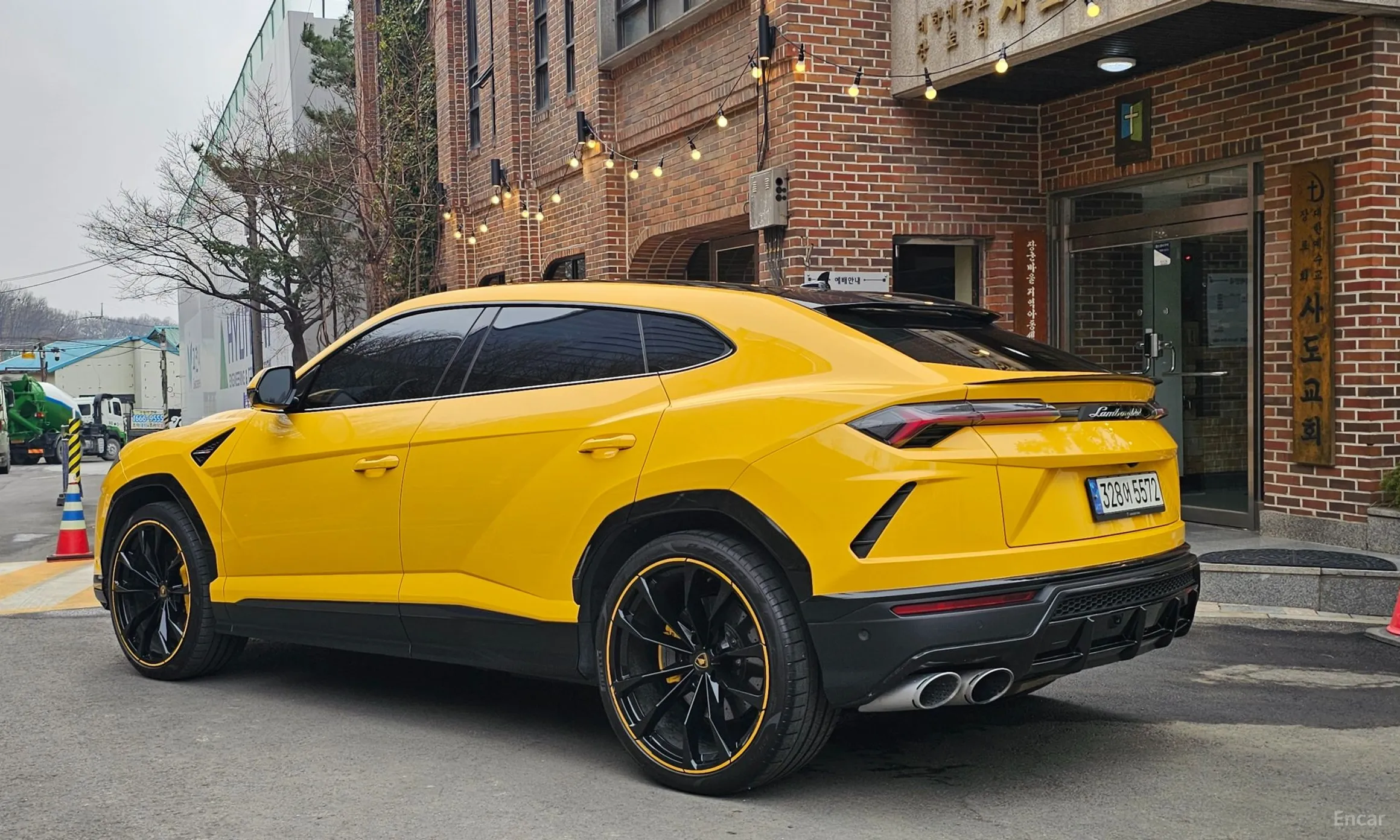 Lamborghini Urus превью 3