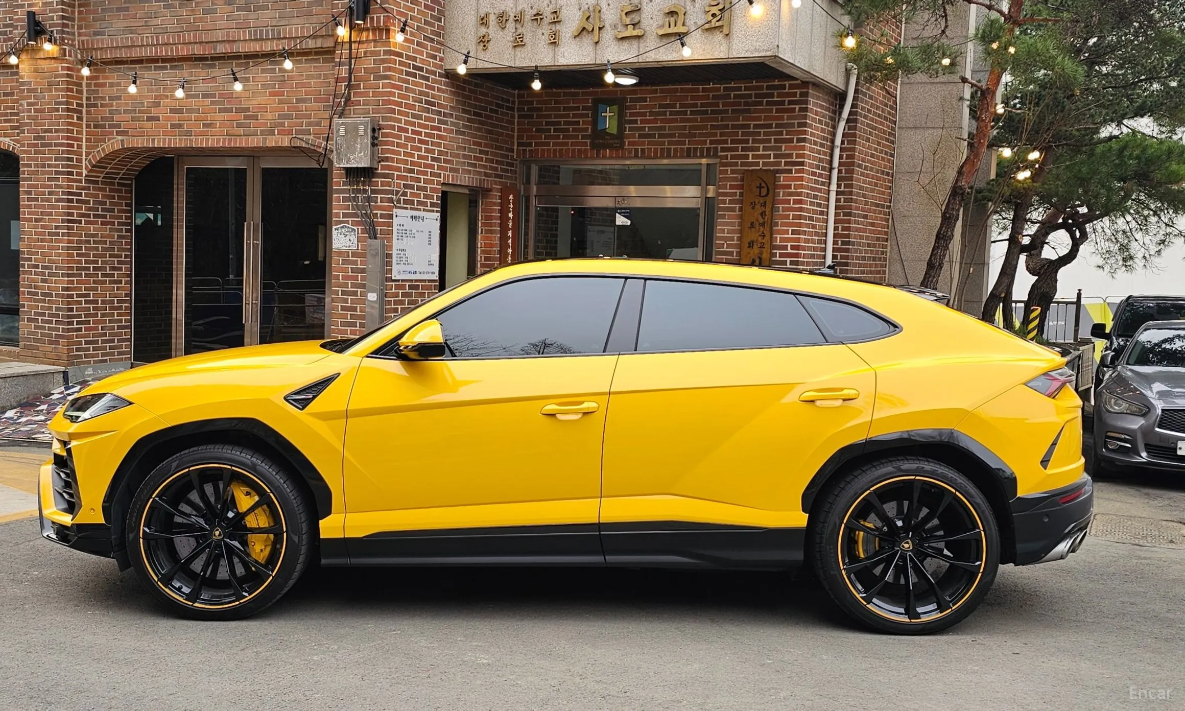 Lamborghini Urus превью 4