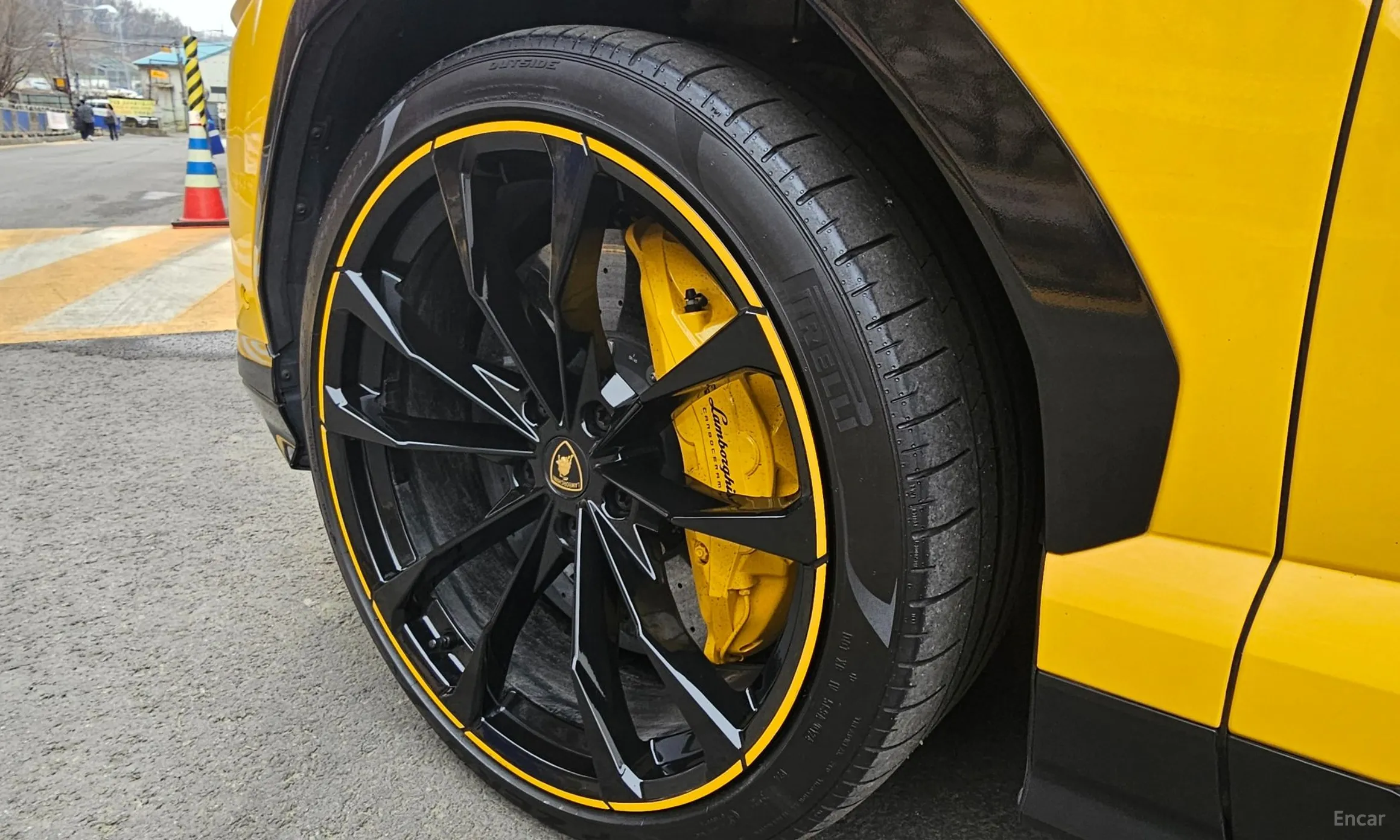 Lamborghini Urus превью 7